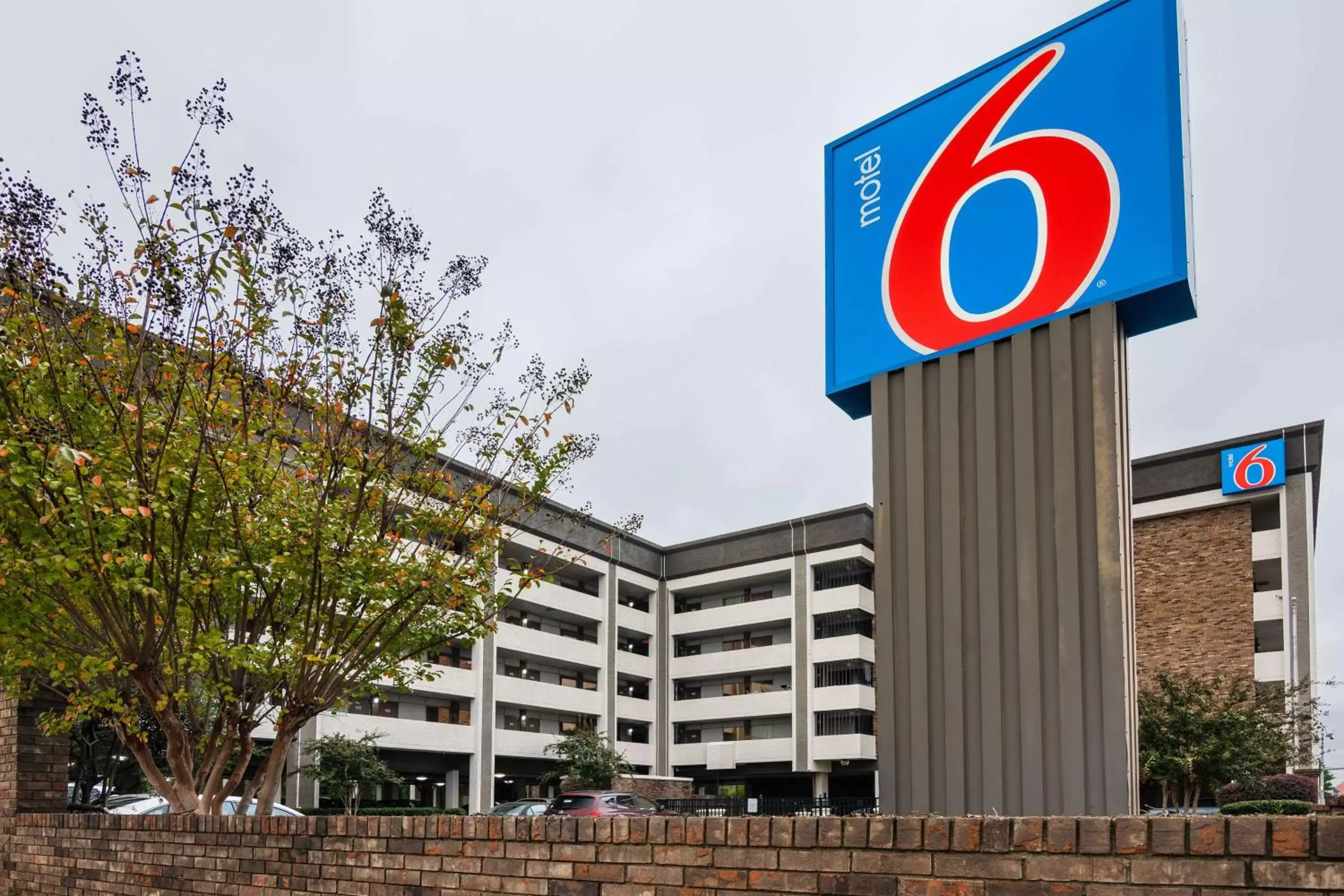 Property Building in Motel 6-Columbus, GA - Downtown