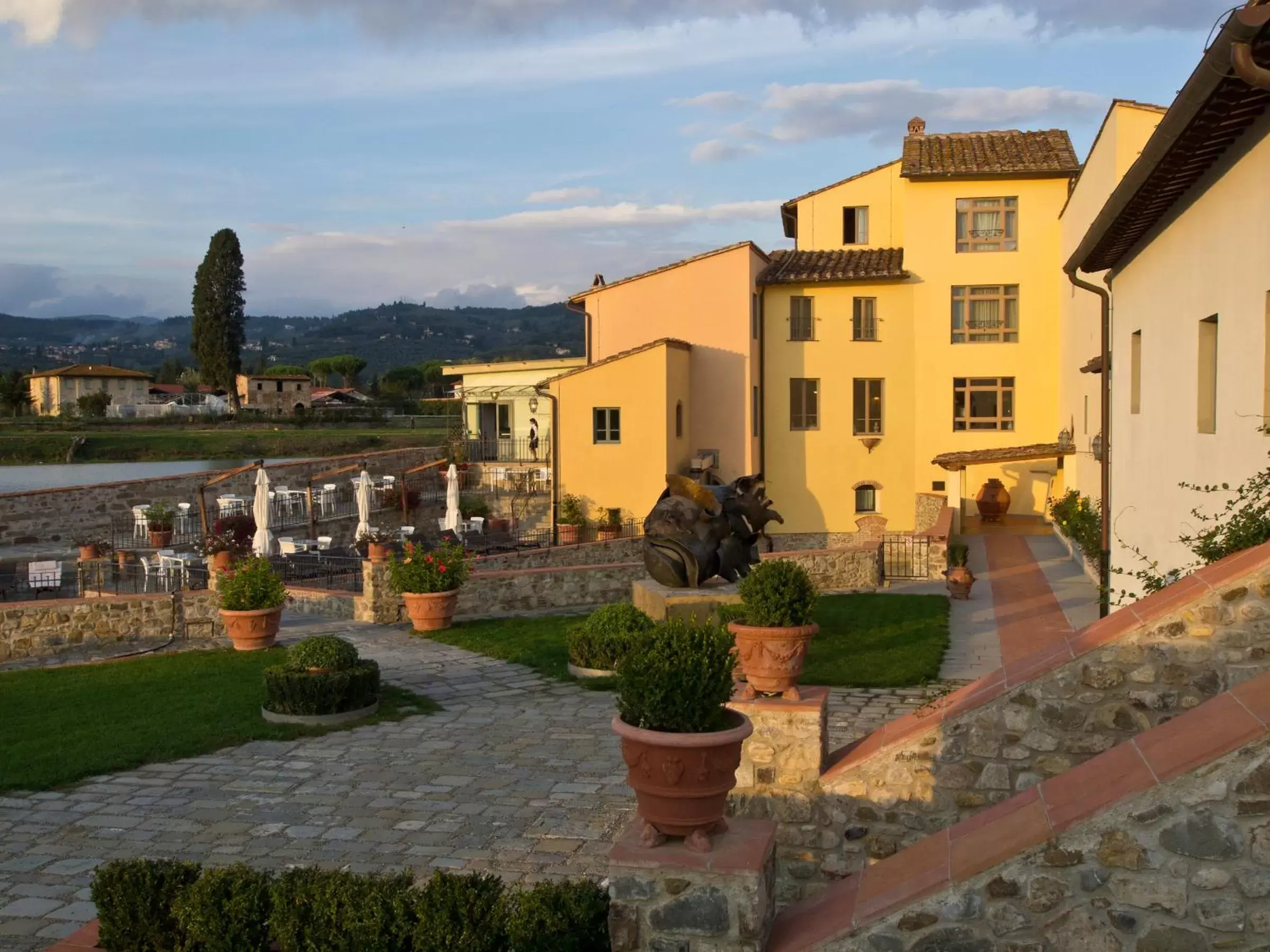 Property building, Garden in Hotel Mulino di Firenze - WorldHotels Crafted
