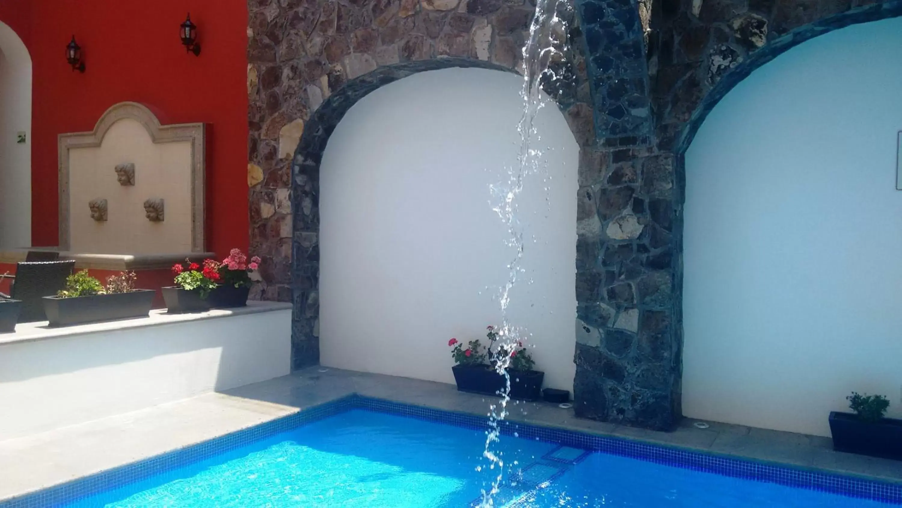 Swimming Pool in Hotel San Xavier