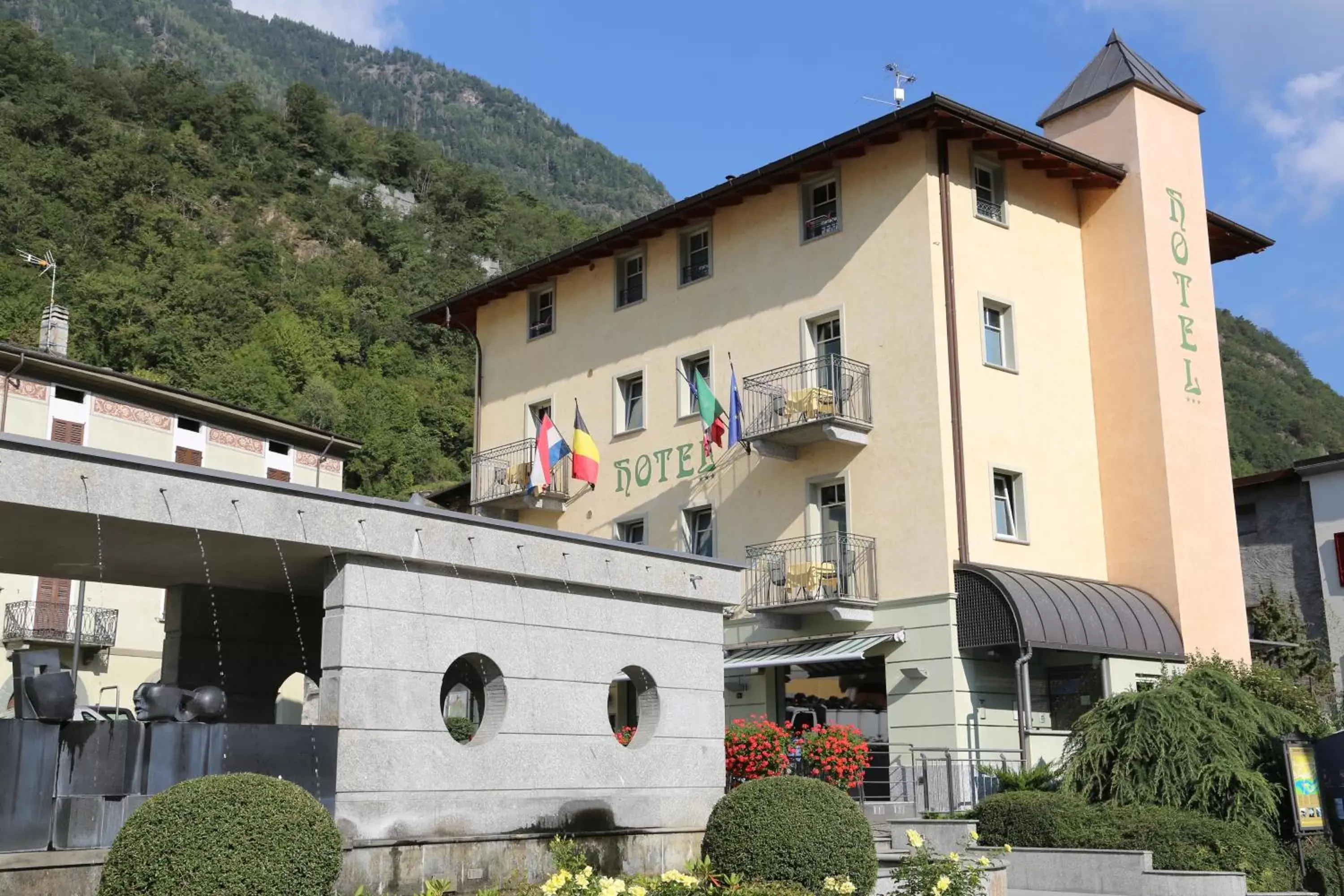 Facade/entrance, Property Building in Hotel Garni Le Corti