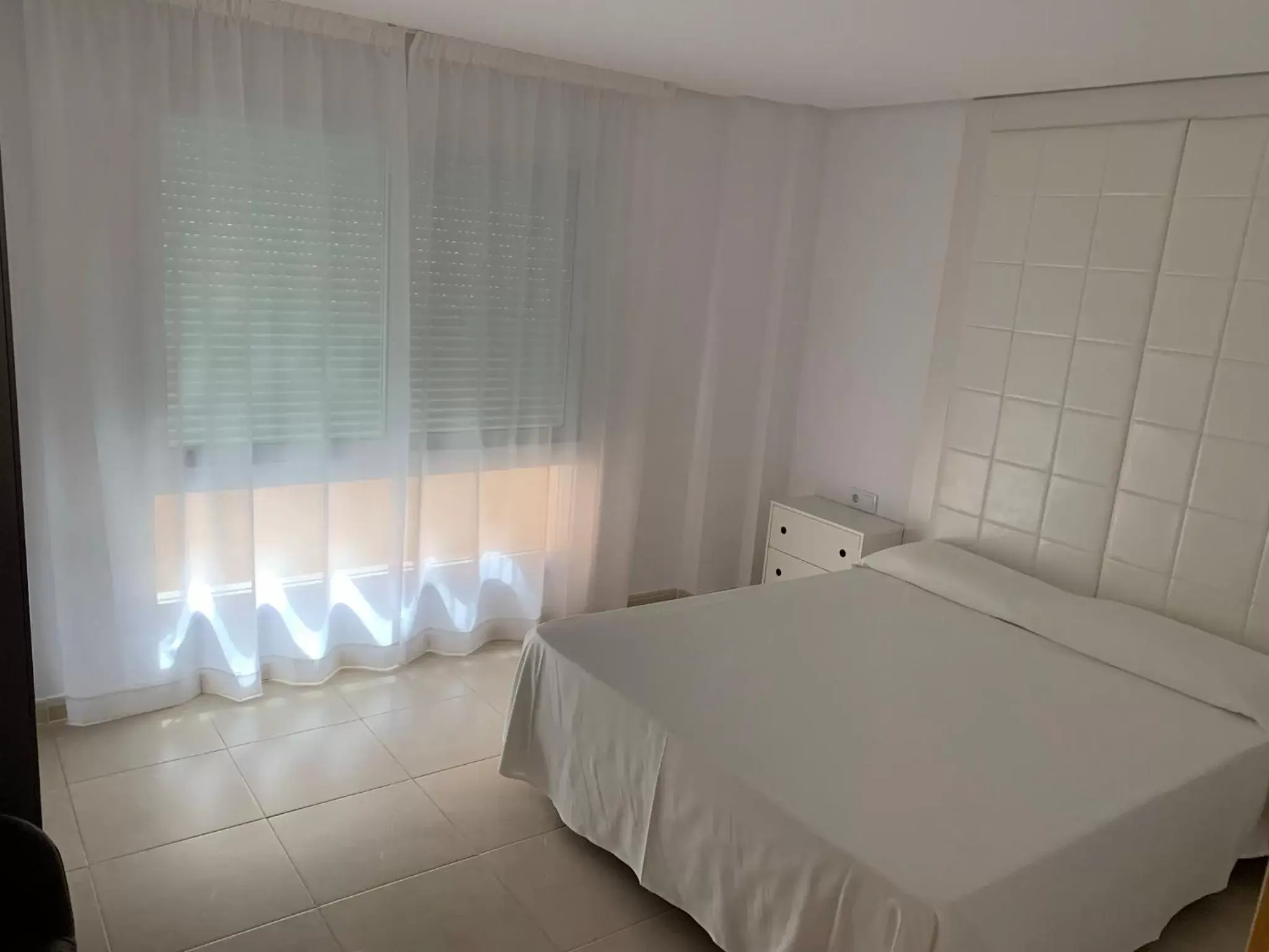 Bedroom, Bed in Apartamentos Flamingo Hills