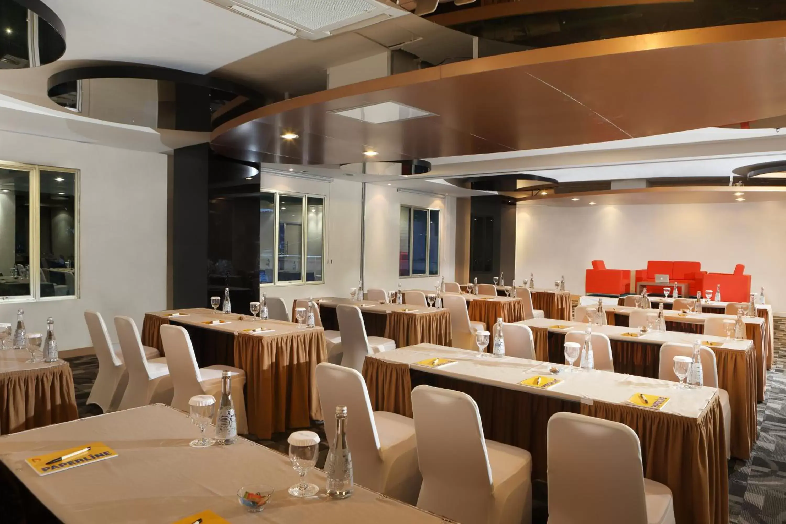 Business facilities, Restaurant/Places to Eat in Patra Bandung Hotel