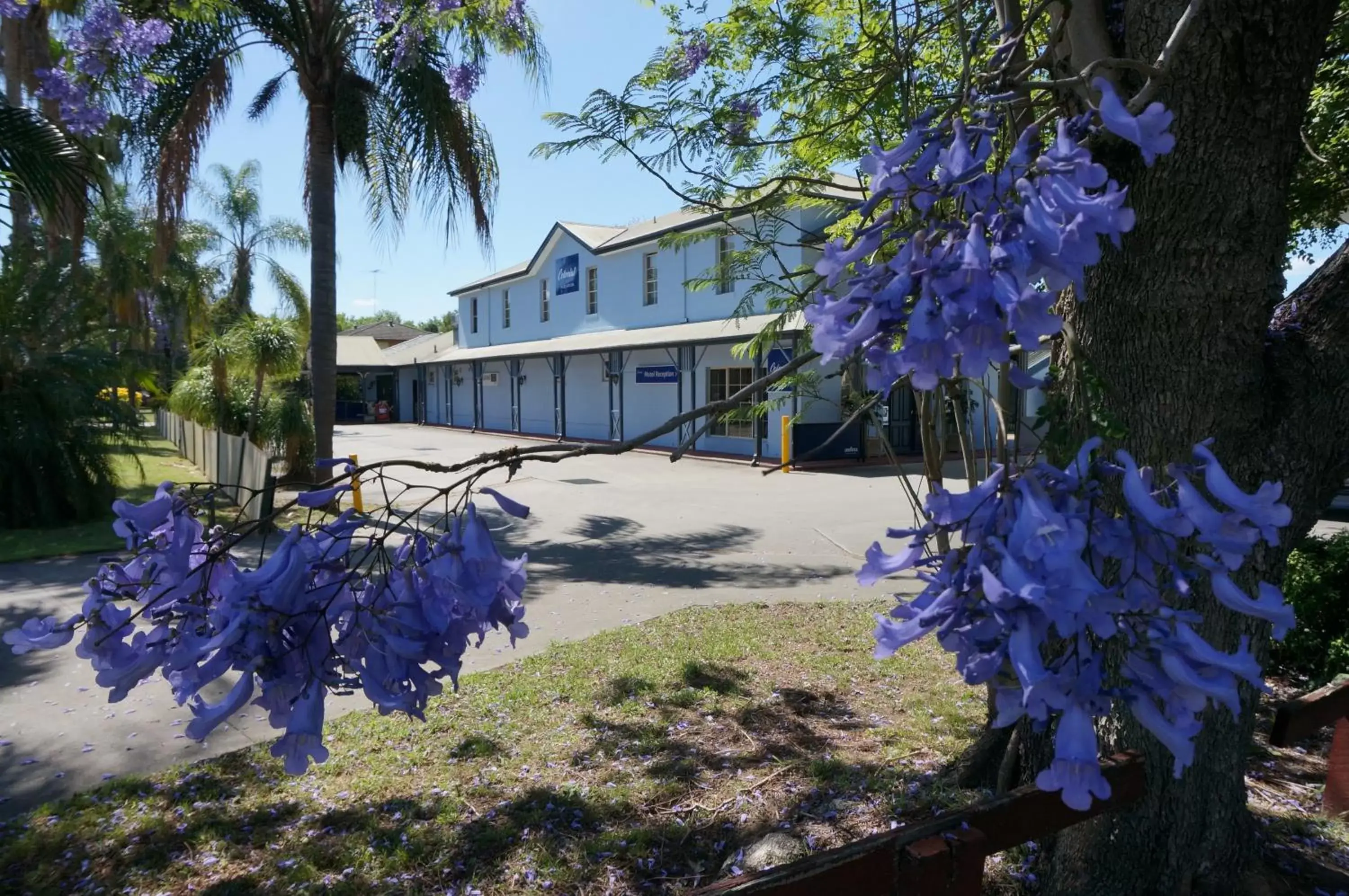 Property Building in Colonial Motel Richmond