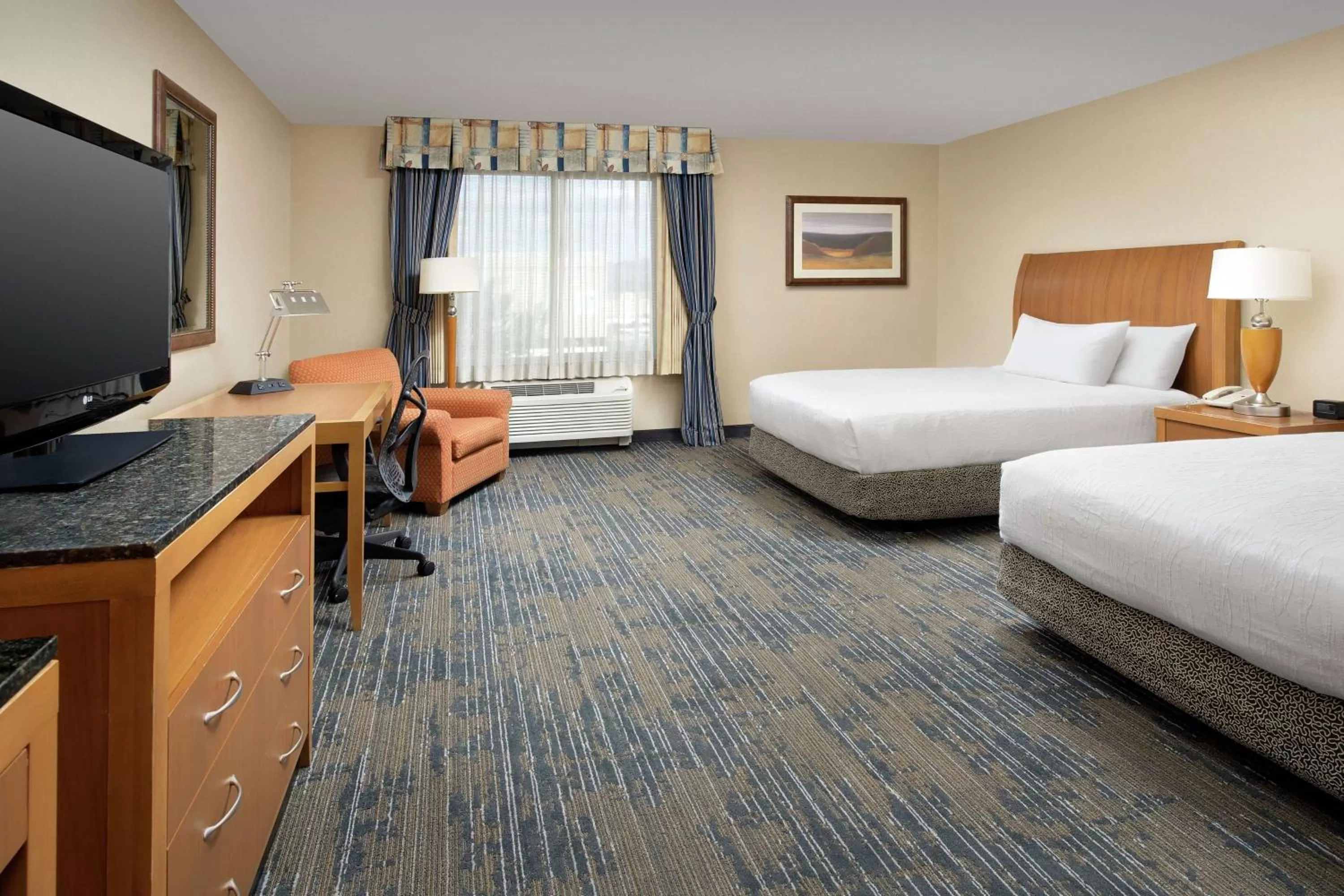 Bedroom, Bed in Hilton Garden Inn Yakima Downtown