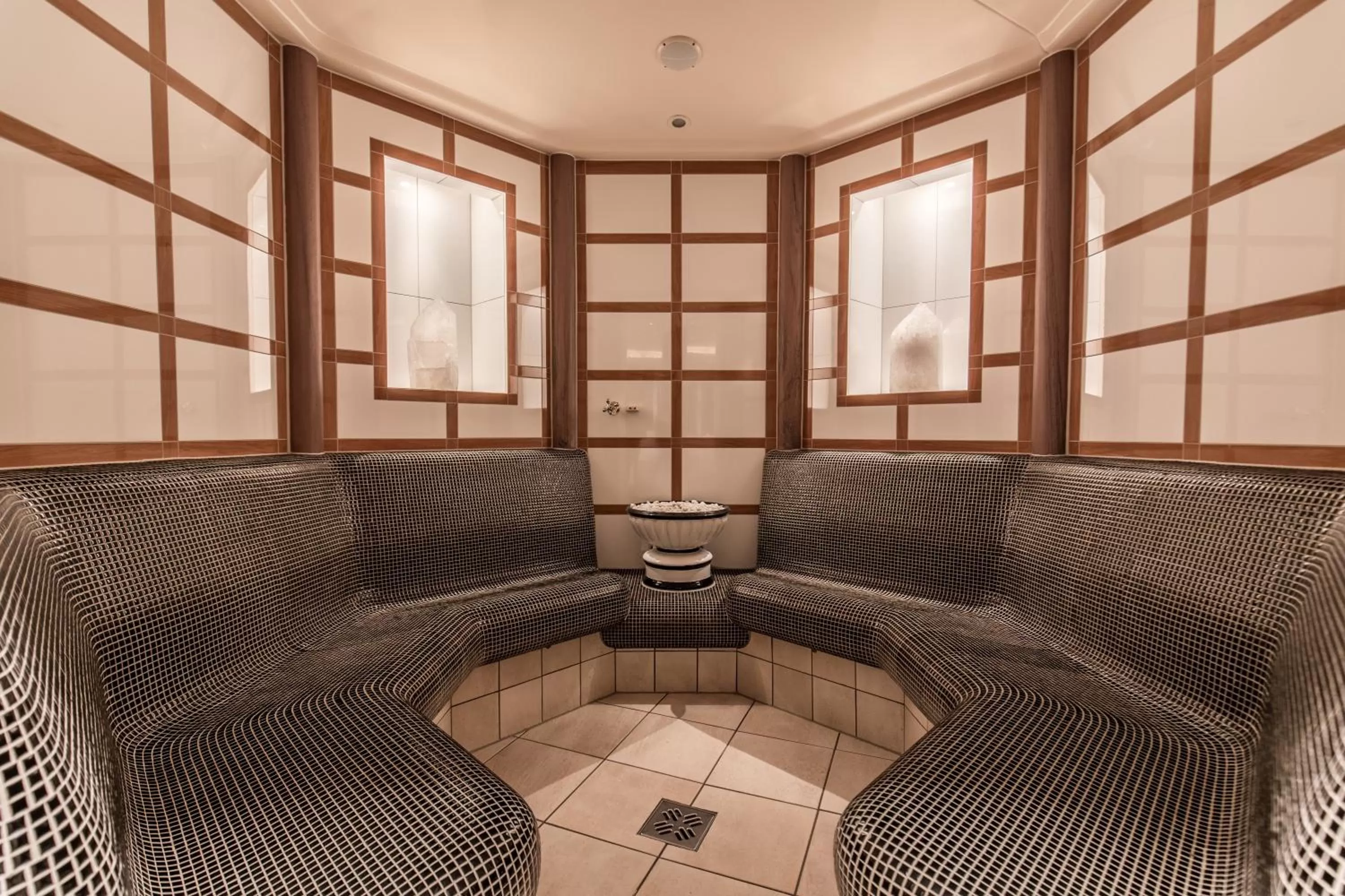 Steam room in Hotel Plattenhof