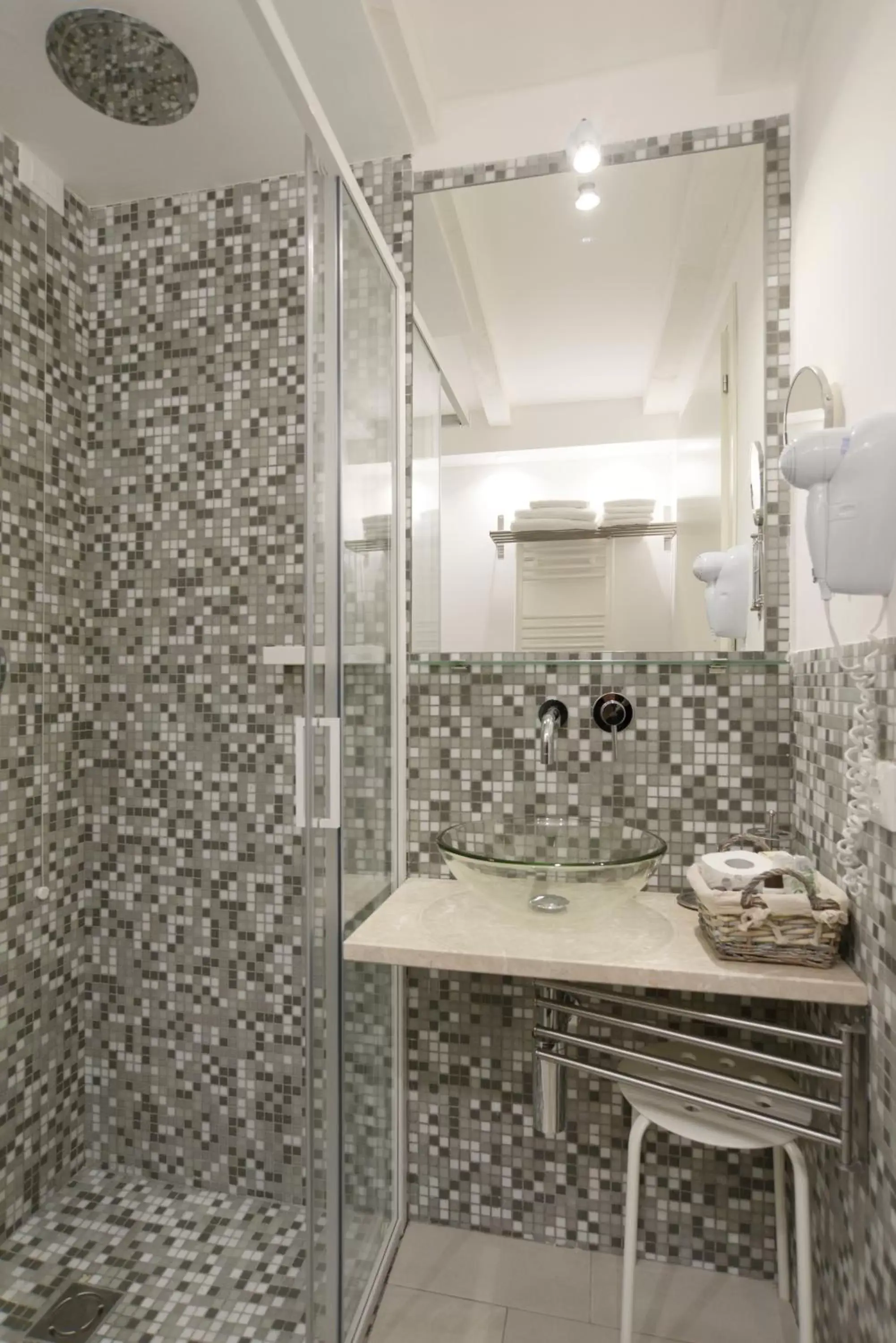 Shower, Bathroom in Al Mascaron Ridente