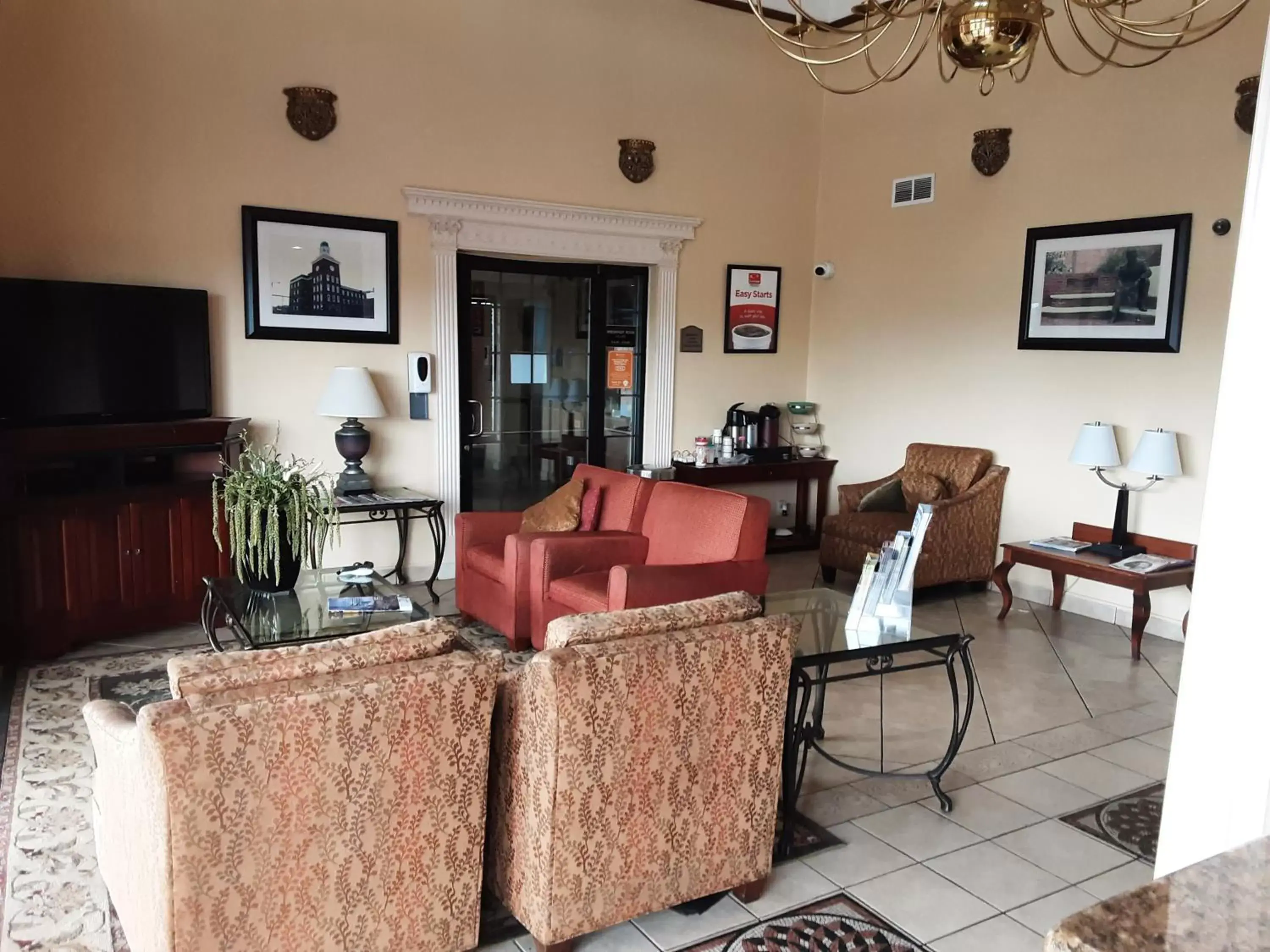 Seating Area in Econo Lodge Inn & Suites - Griffin