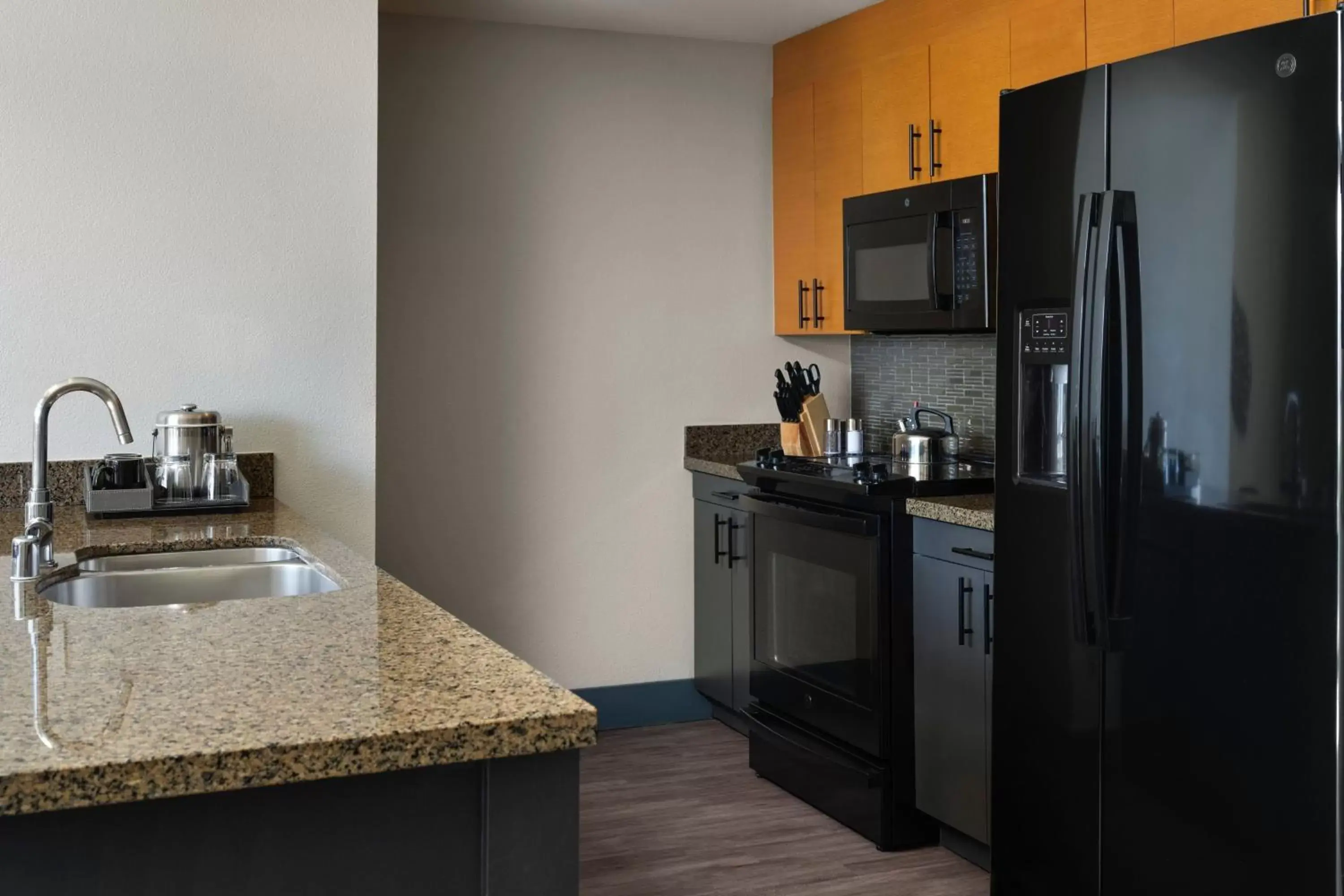 Photo of the whole room, Kitchen/Kitchenette in The Westin Monache Resort, Mammoth