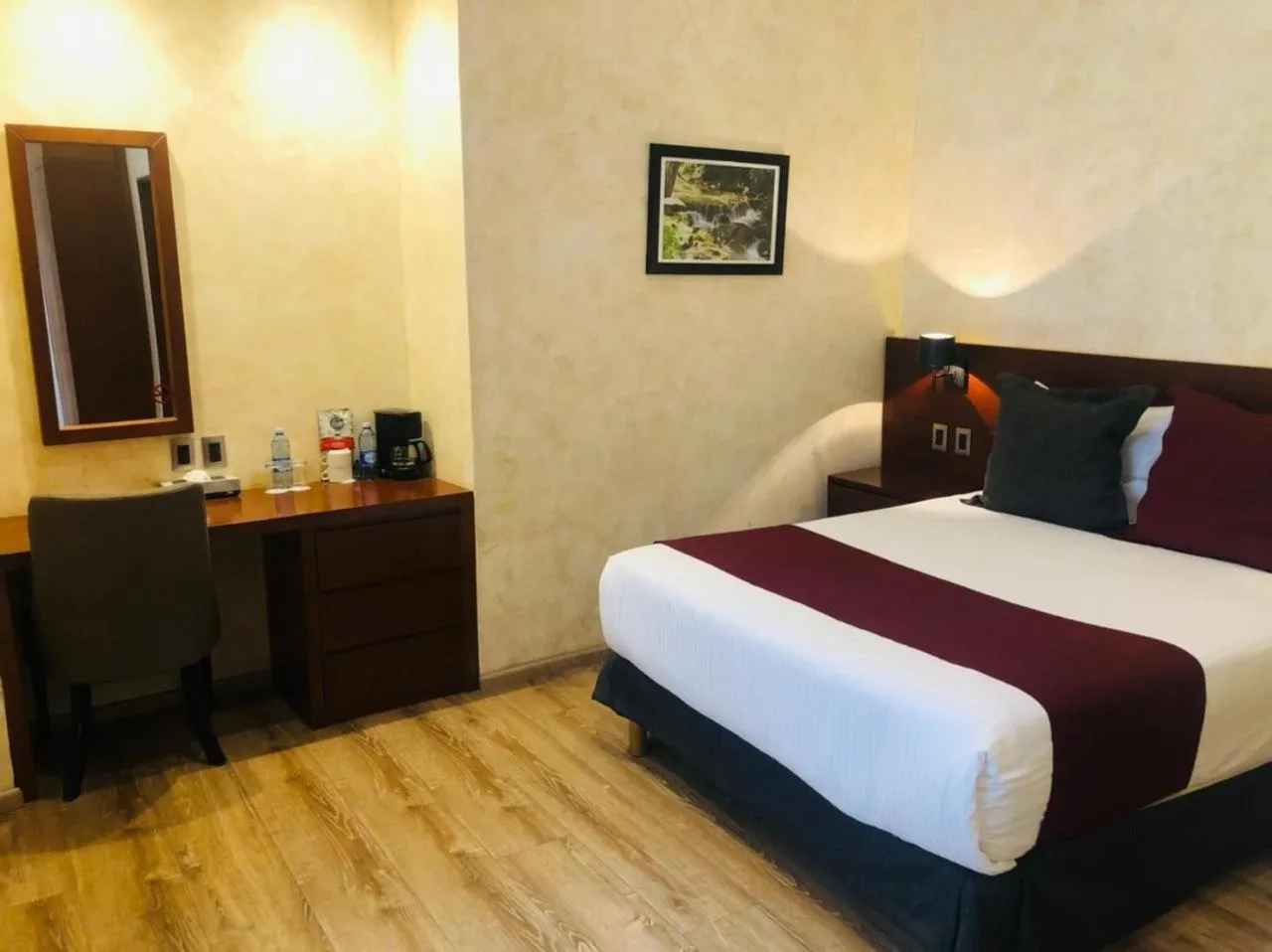 Photo of the whole room, Bed in Hotel Madero