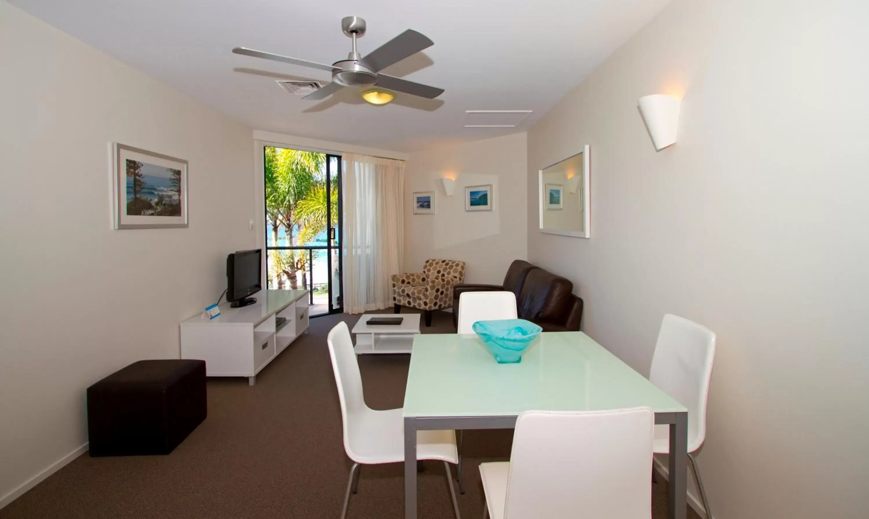 Living room, Dining Area in The Beach Retreat Coolum
