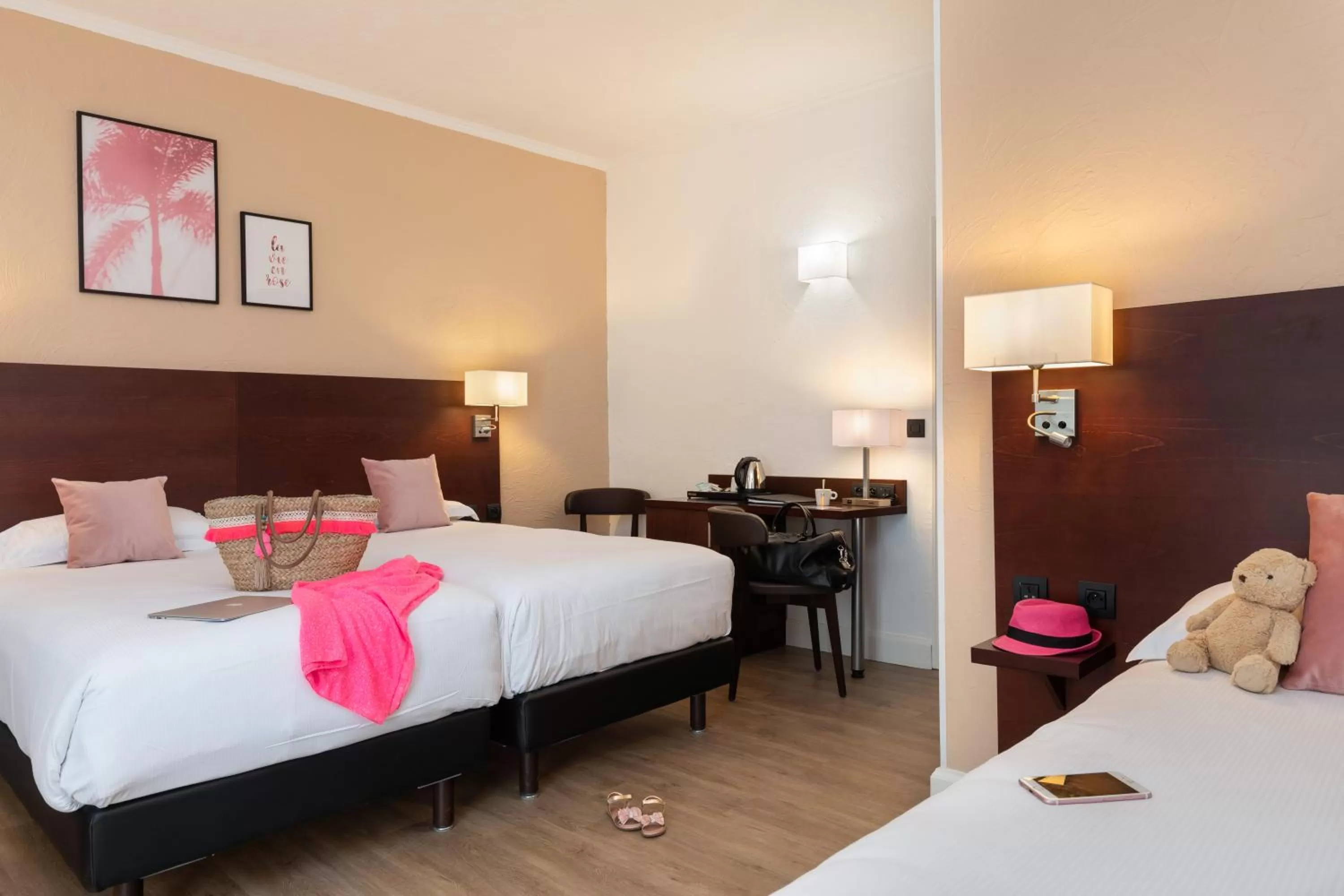 Bed in Best Western Hôtel des Orangers Cannes