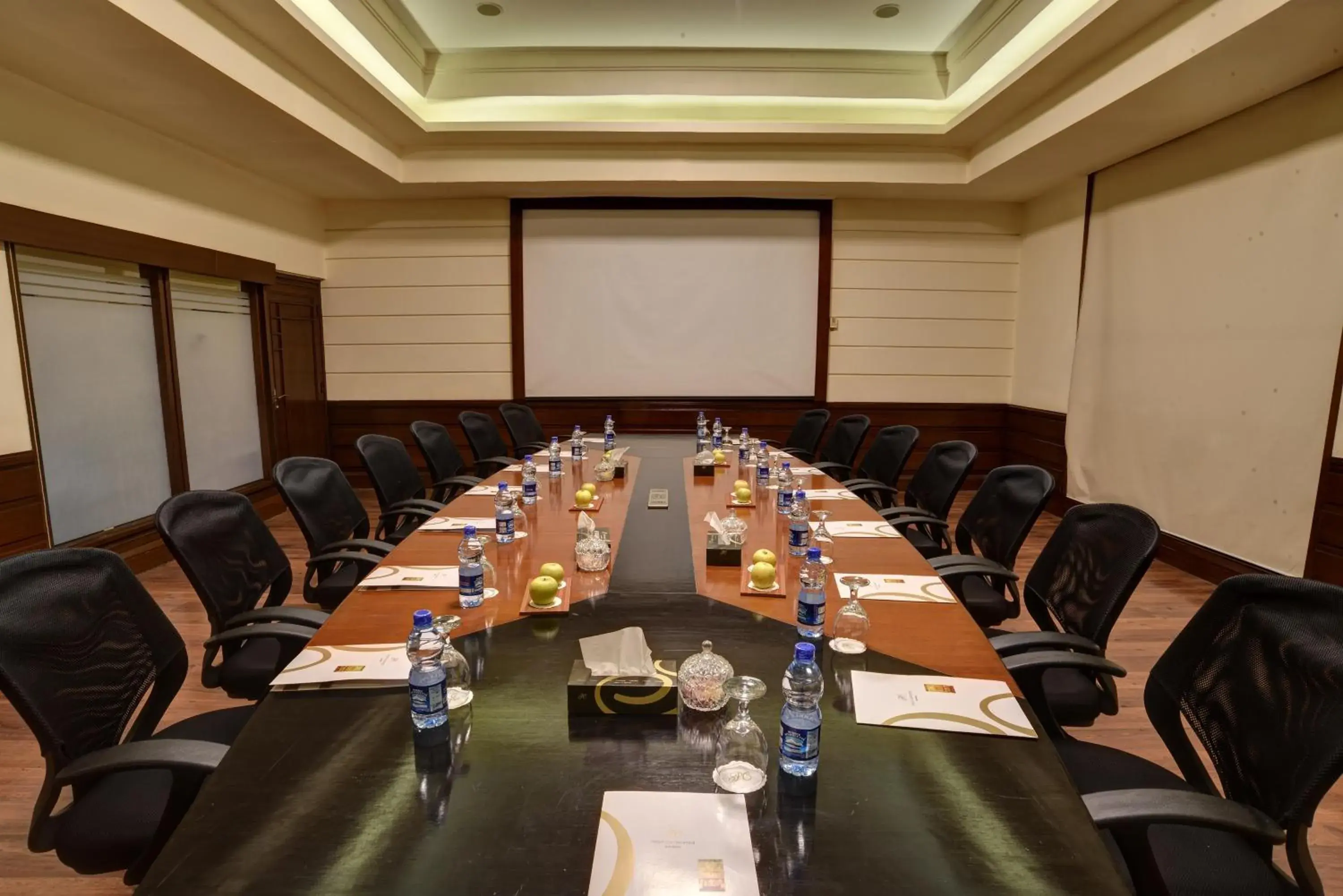 Business facilities in Pearl Continental Hotel, Bhurban