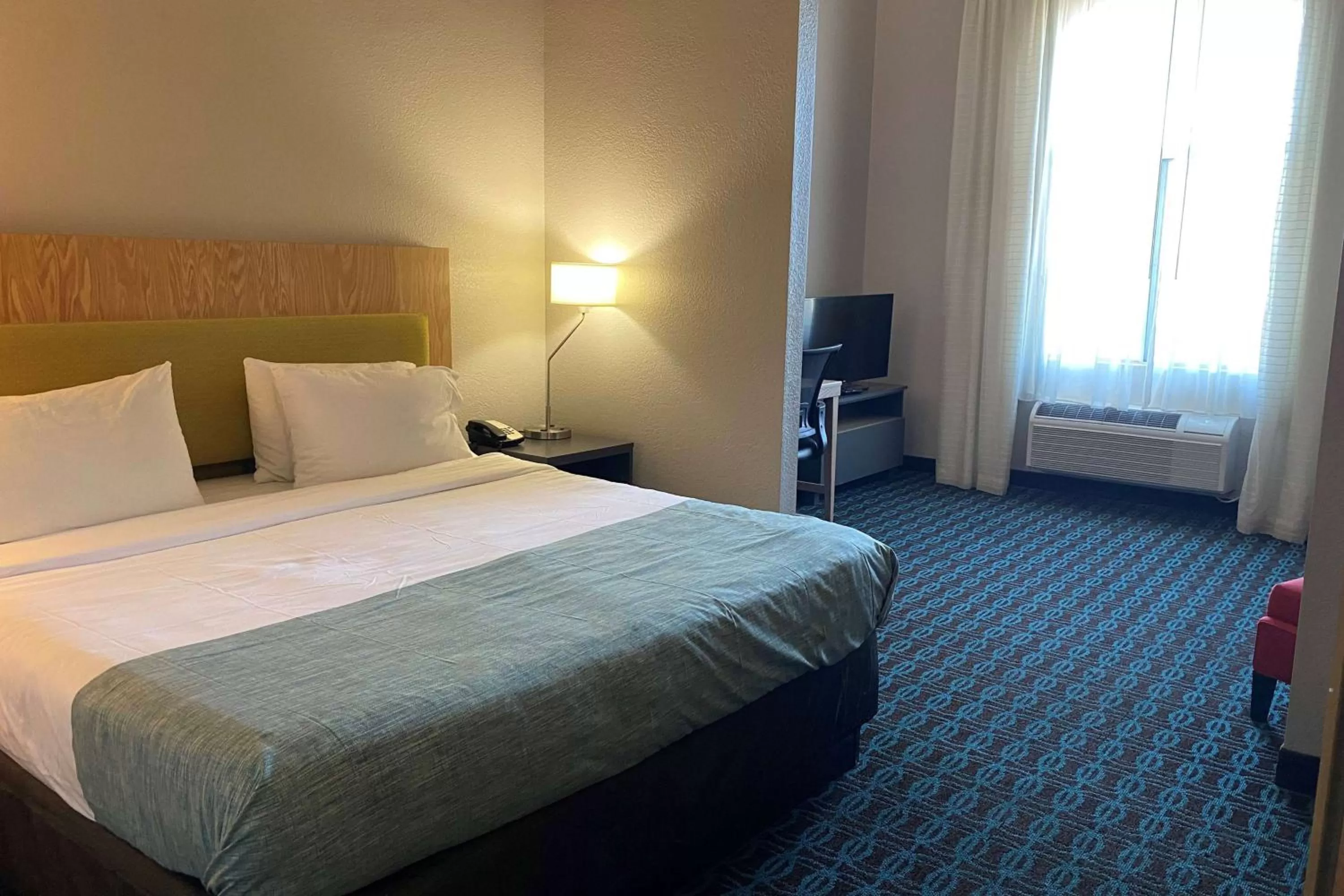 Photo of the whole room, Bed in Wingate by Wyndham Chandler Phoenix