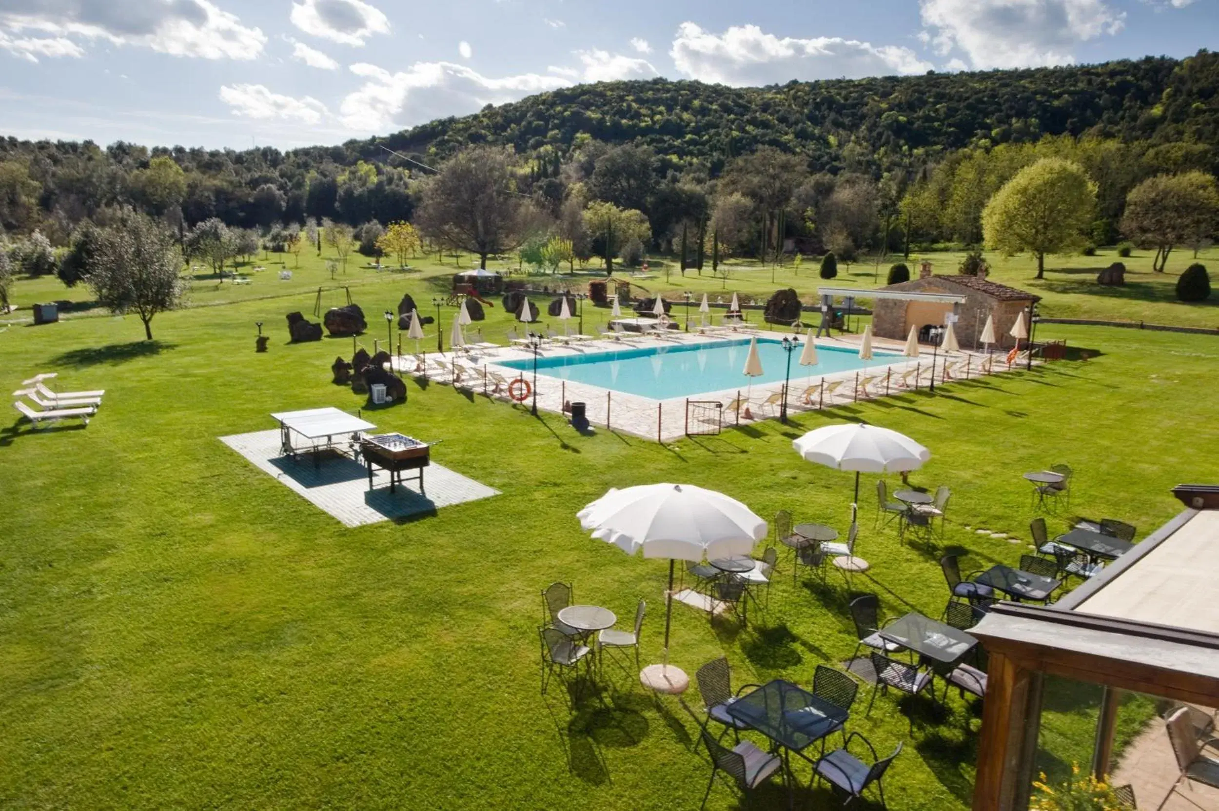 Garden, Pool View in Hotel & Restaurant Casolare Le Terre Rosse