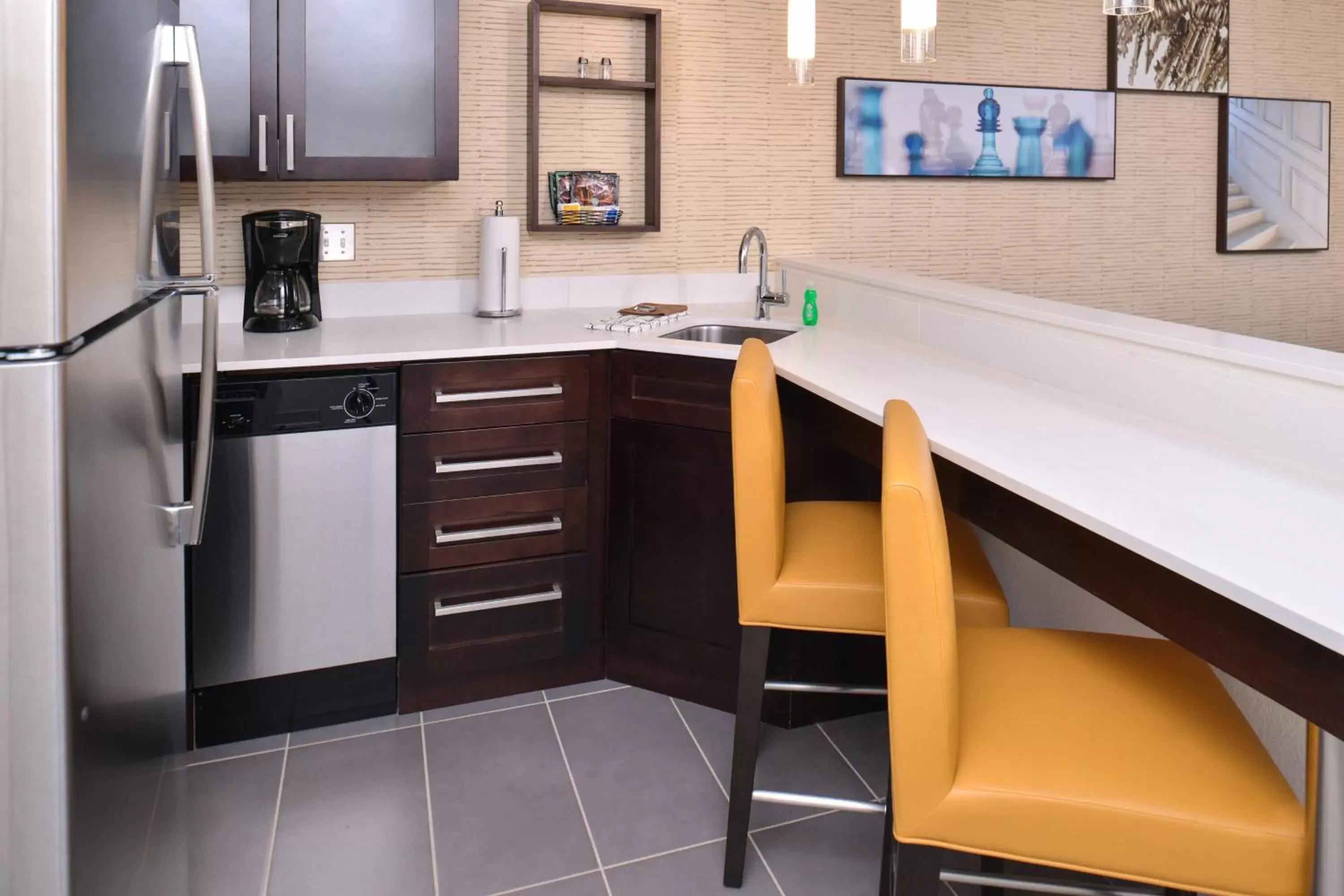 Kitchen or kitchenette, Kitchen/Kitchenette in Residence Inn by Marriott Cedar Rapids South