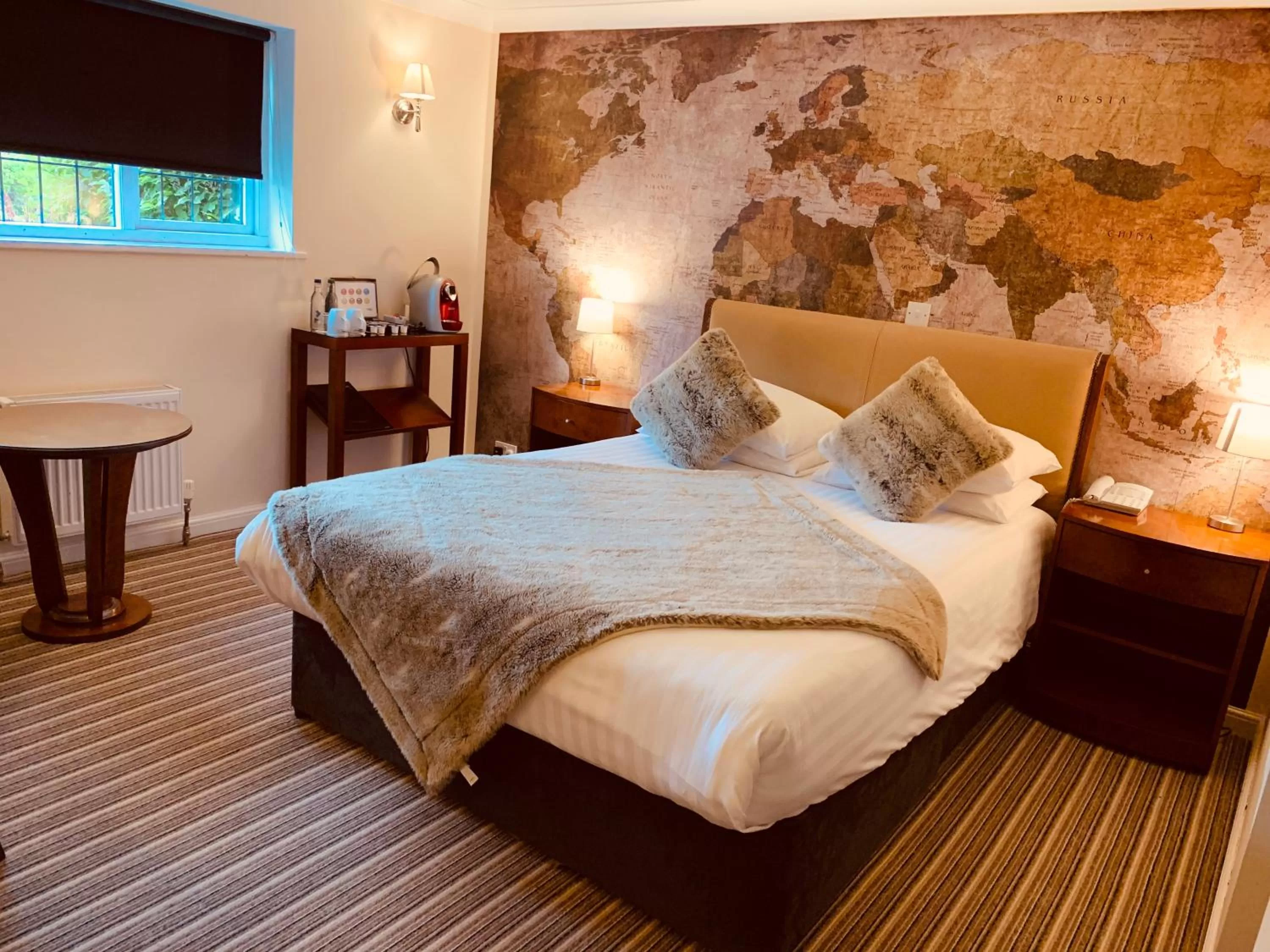 Bed in Kingswell Hotel & Restaurant - Boutique Hotel