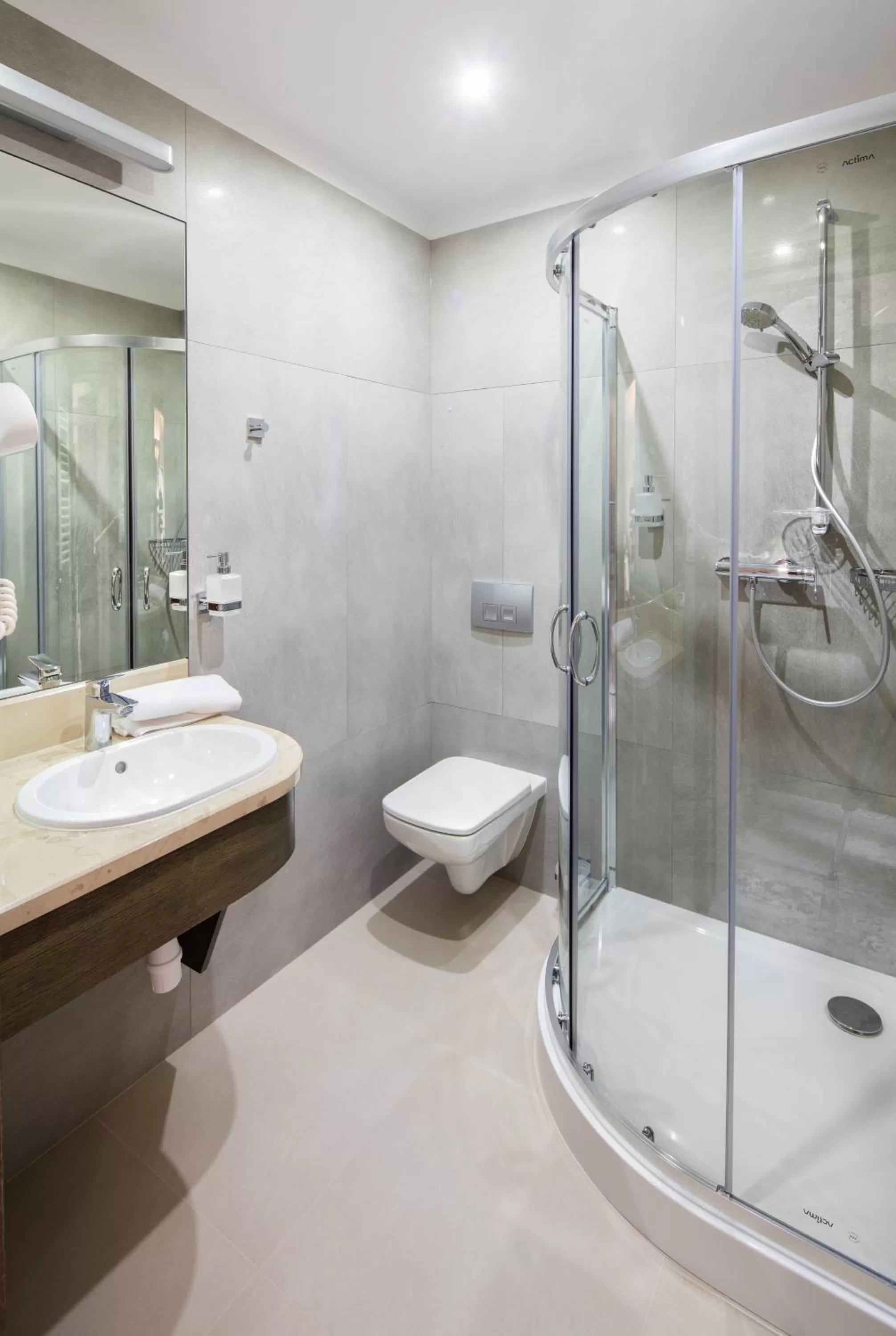 Bathroom in Hotel Szary Residence