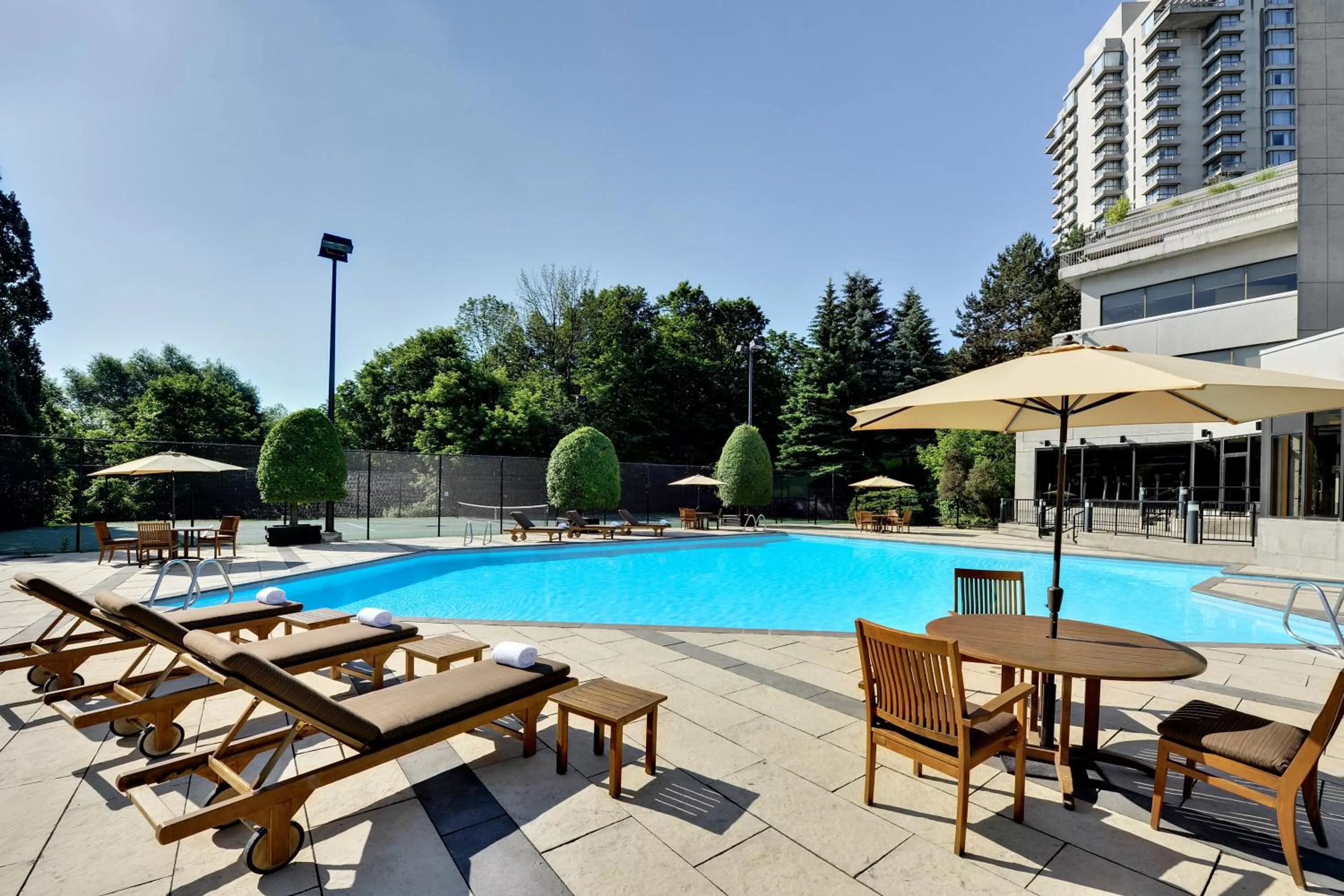 Swimming pool in Pan Pacific Toronto