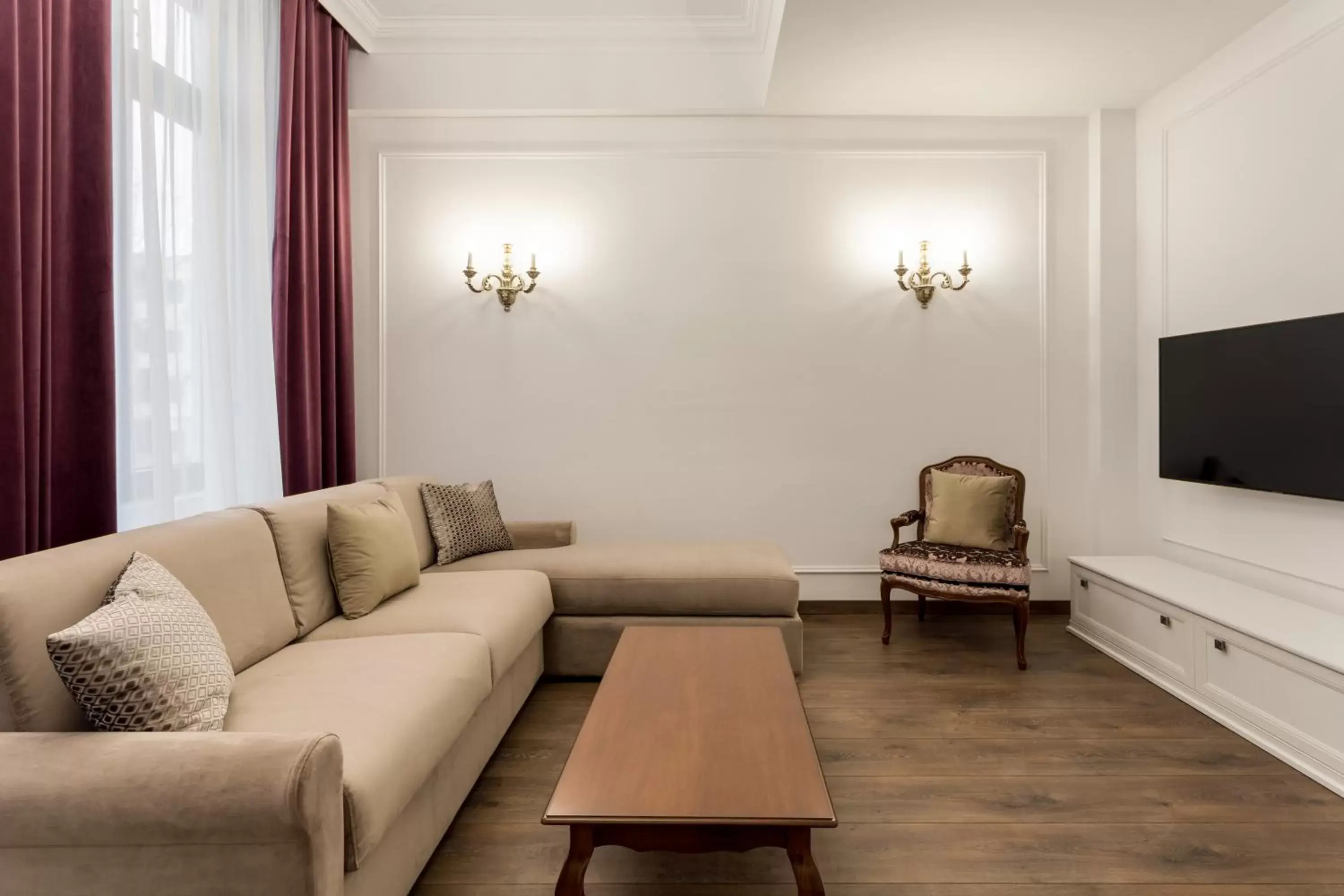 Living room in Lahovary Palace Hotel Living room in Lahovary Palace Hotel