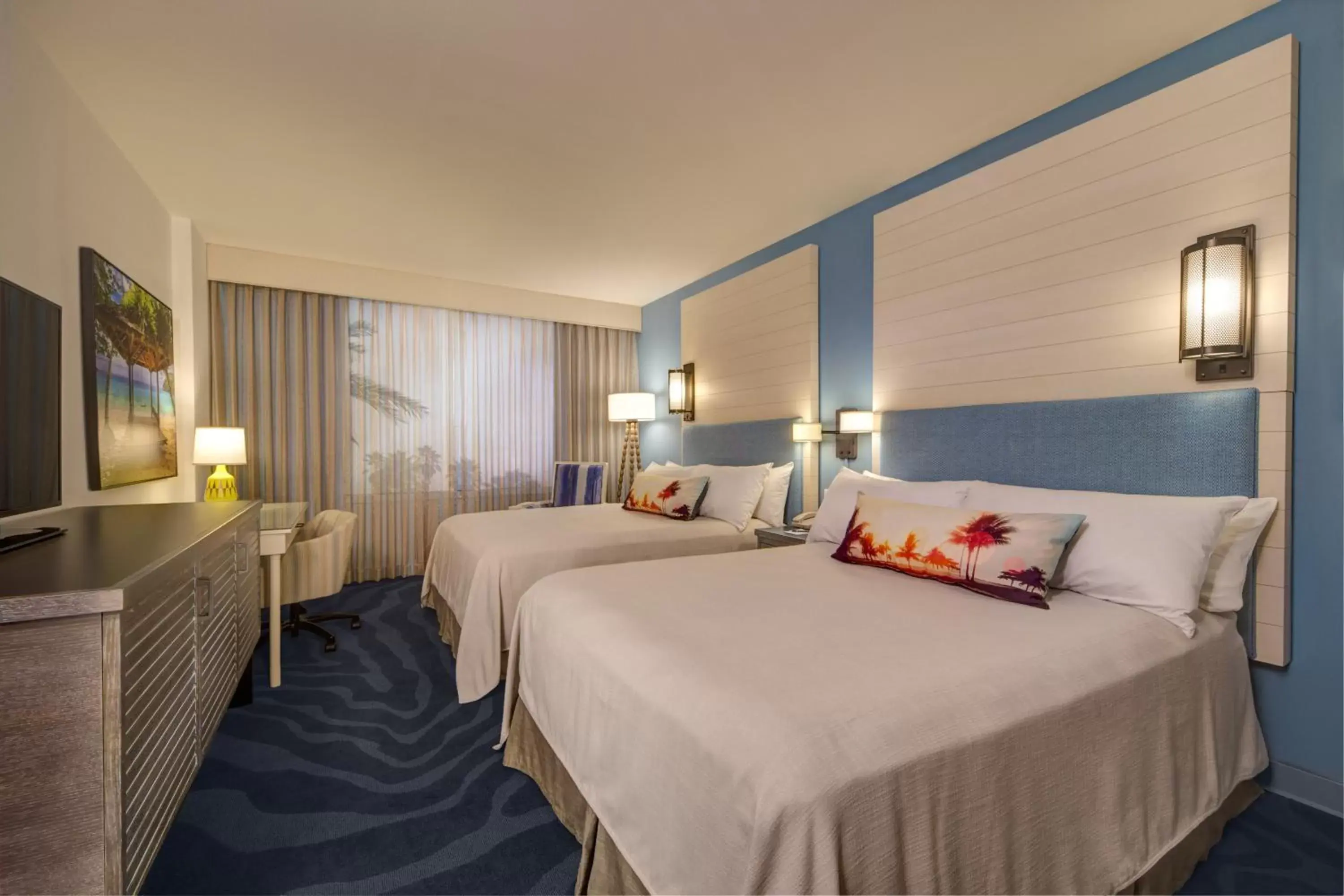 Bed in Universal's Loews Sapphire Falls Resort