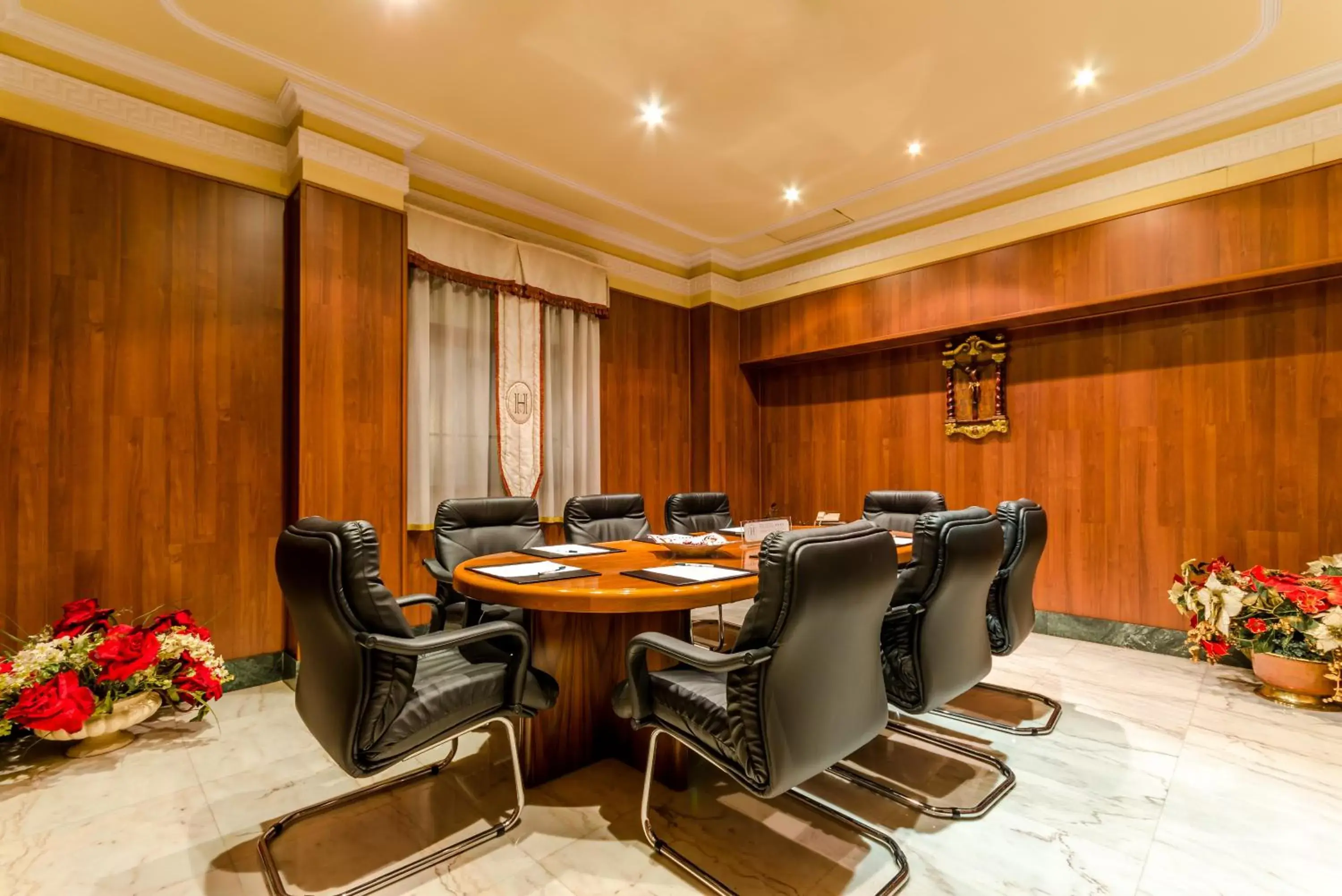 Business facilities in Infanta Cristina