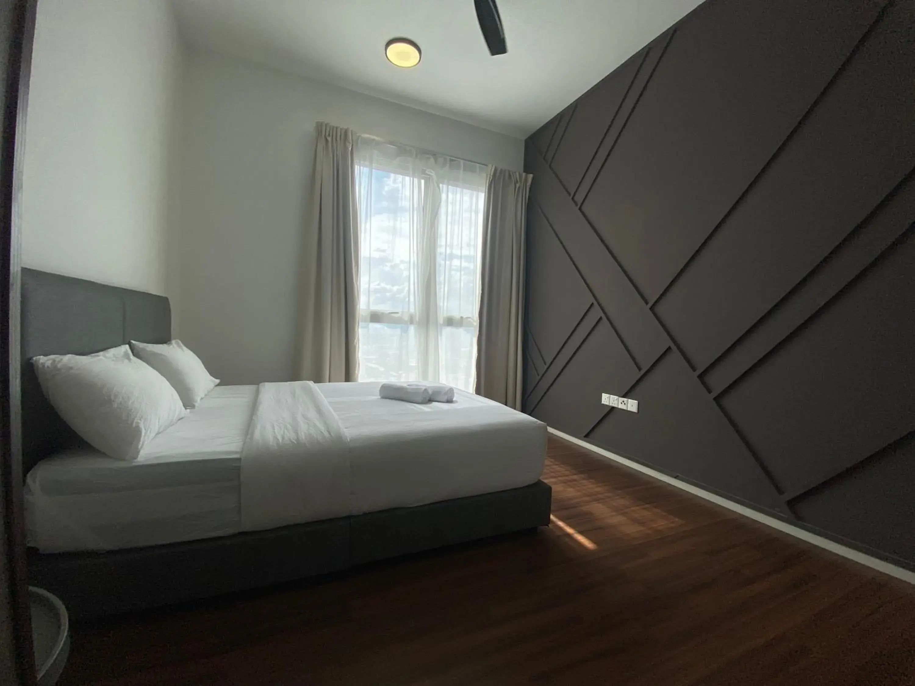 Bed in Infini Suites@ UNA Residences, Sunway Velocity KL Bed in Infini Suites@ UNA Residences, Sunway Velocity KL