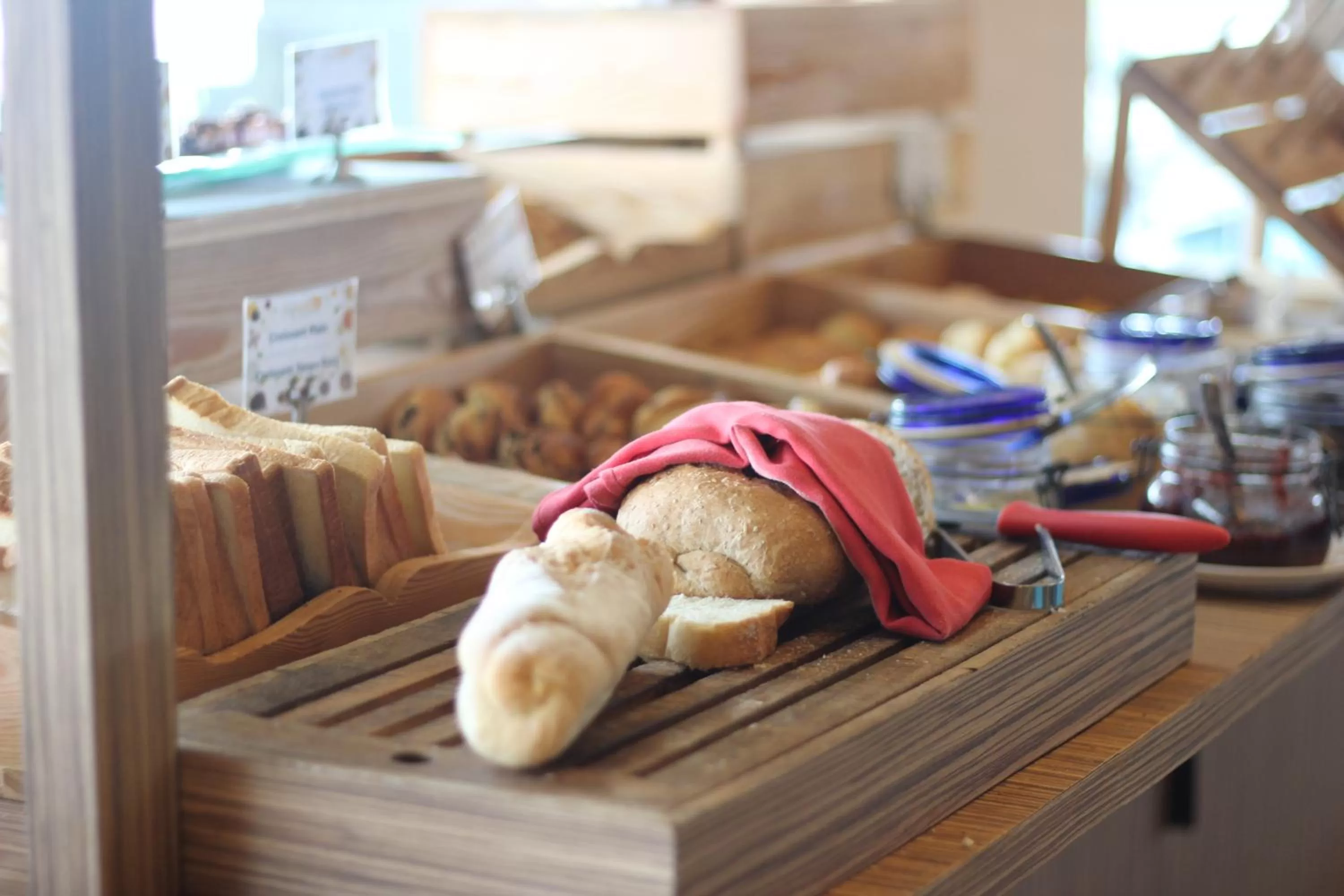 Restaurant/places to eat in Novotel Balikpapan