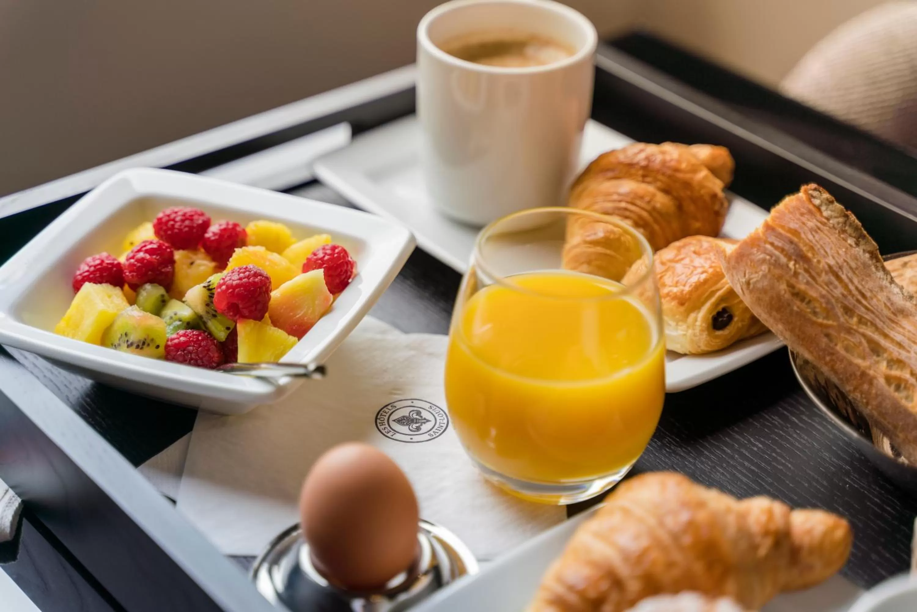 Continental breakfast in Hôtel Le Presbytère