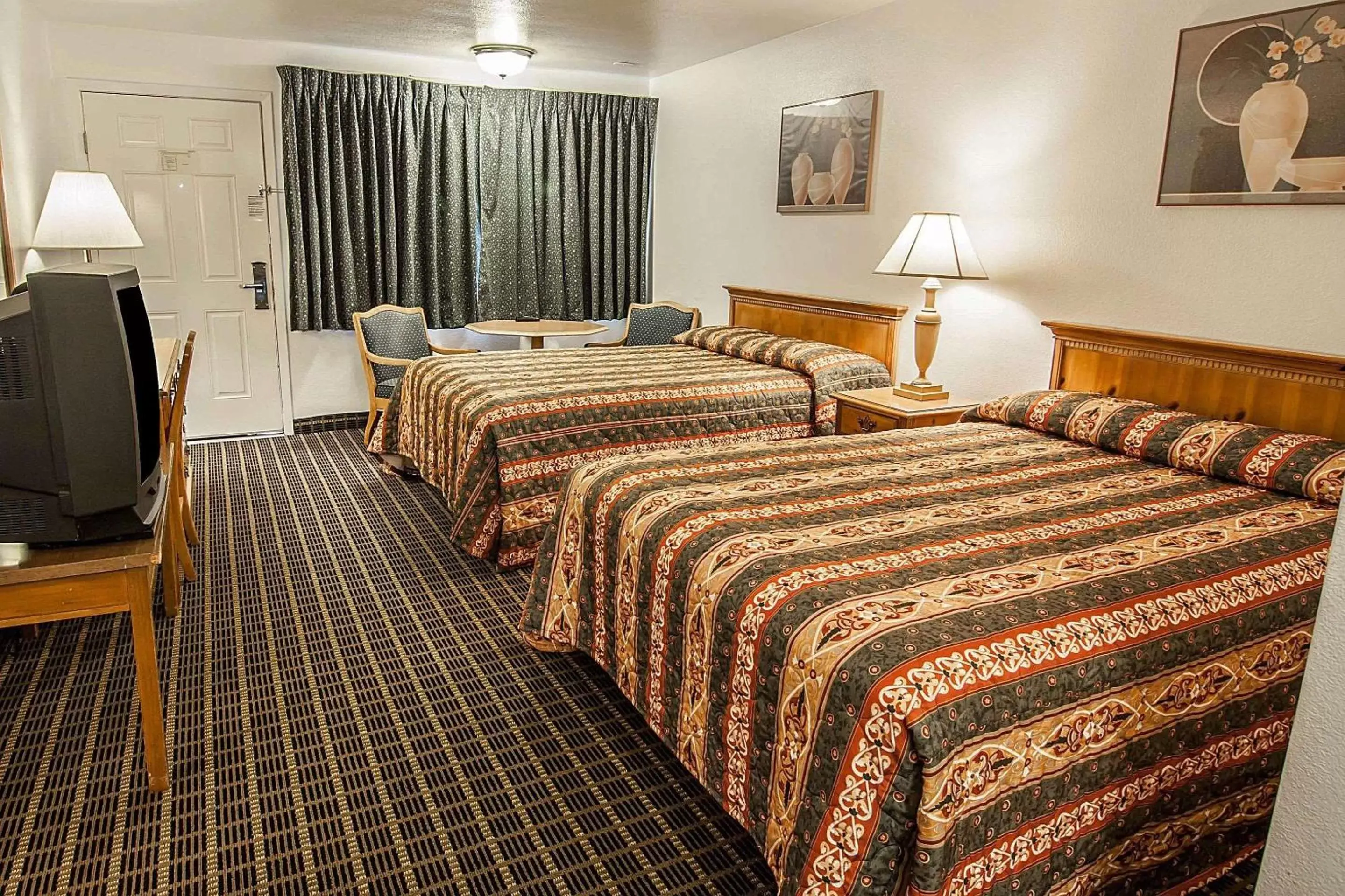 Photo of the whole room, Bed in Rodeway Inn Albany