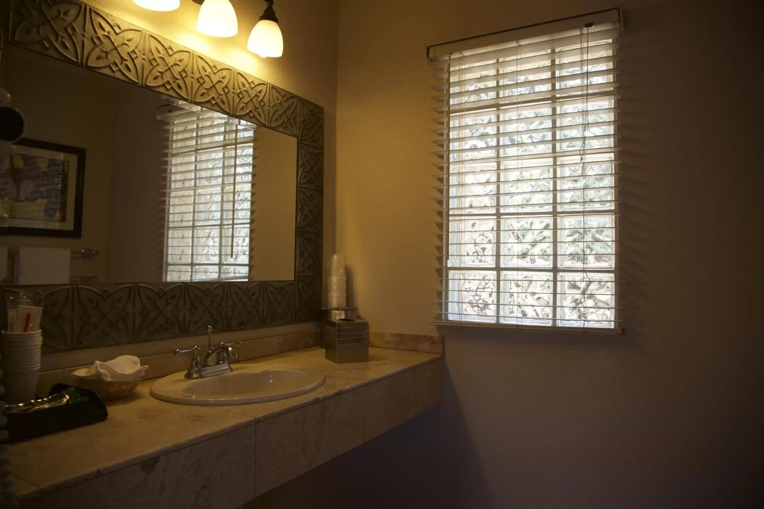 Bathroom in The Lodge on Route 66