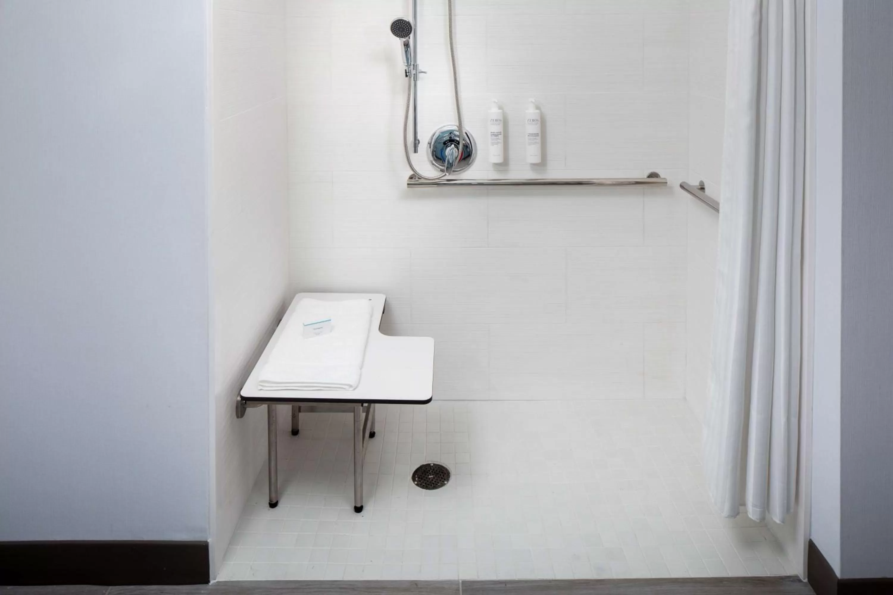 Bathroom in Hilton Garden Inn Arcadia/Pasadena Area