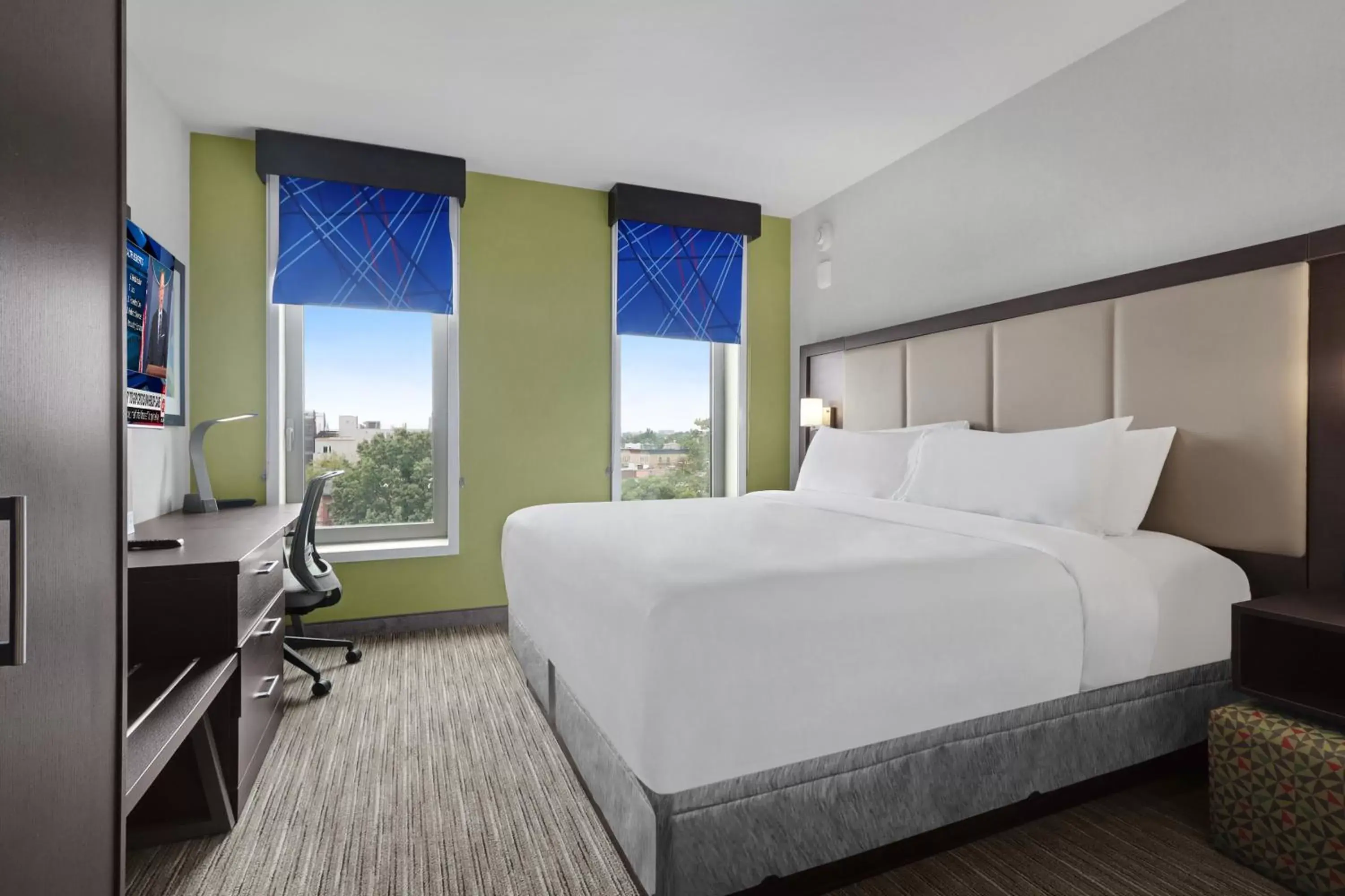 Bed in Holiday Inn Express - Brooklyn - Bushwick , an IHG Hotel