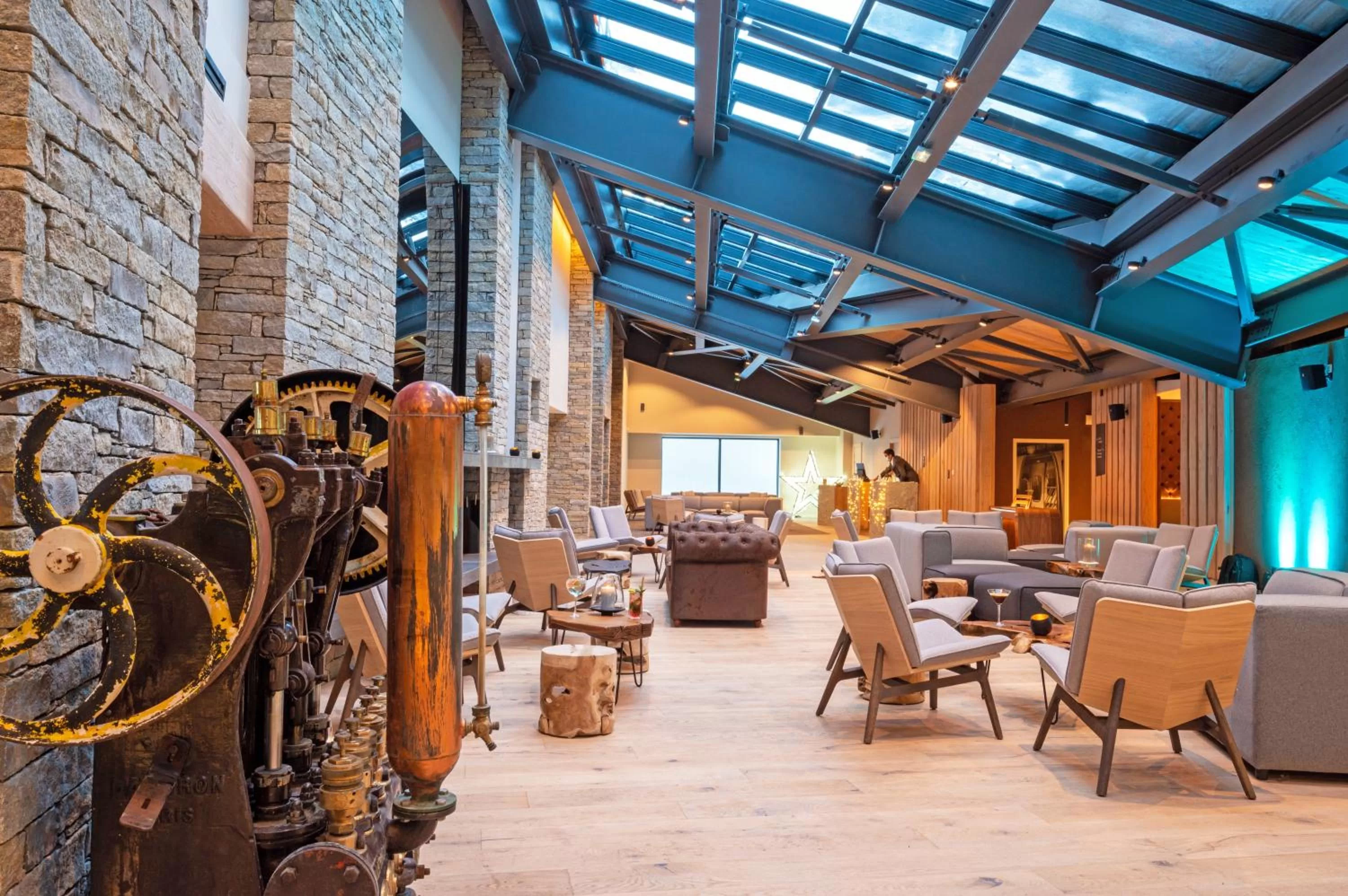 Lobby or reception in Hôtel VoulezVous by Les Etincelles