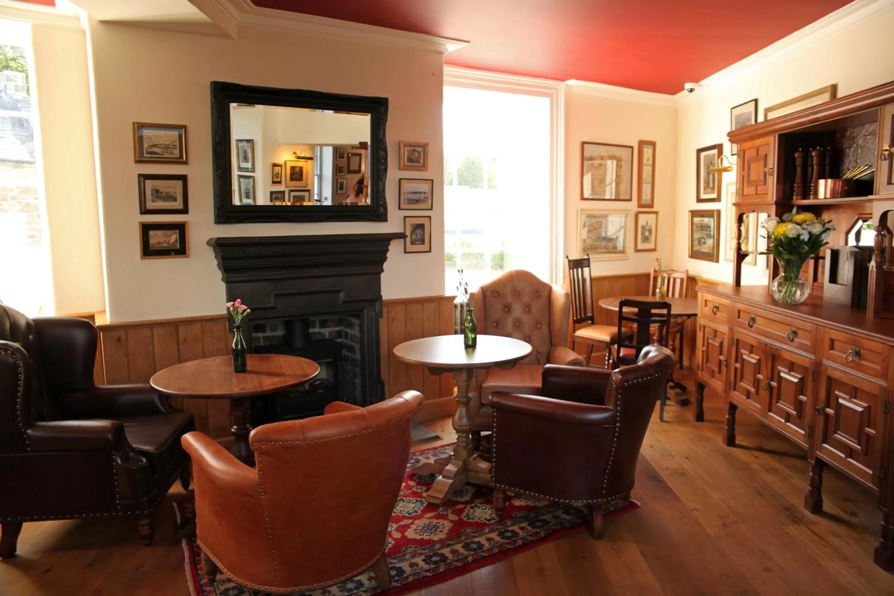 Restaurant/places to eat, Lounge/Bar in The Erskine Arms