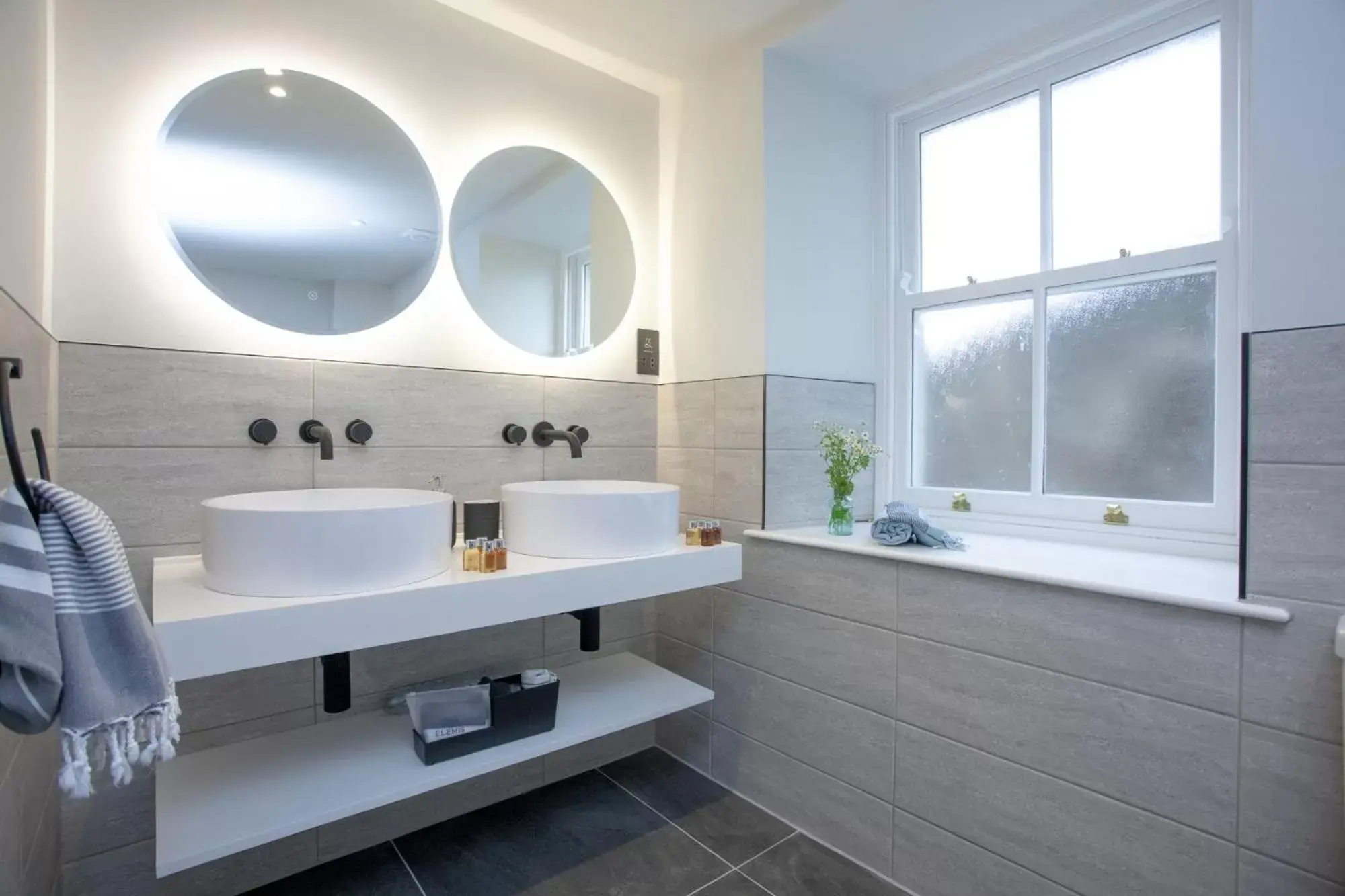 Bathroom in Golden Vanity, Maritime Suites, Brixham