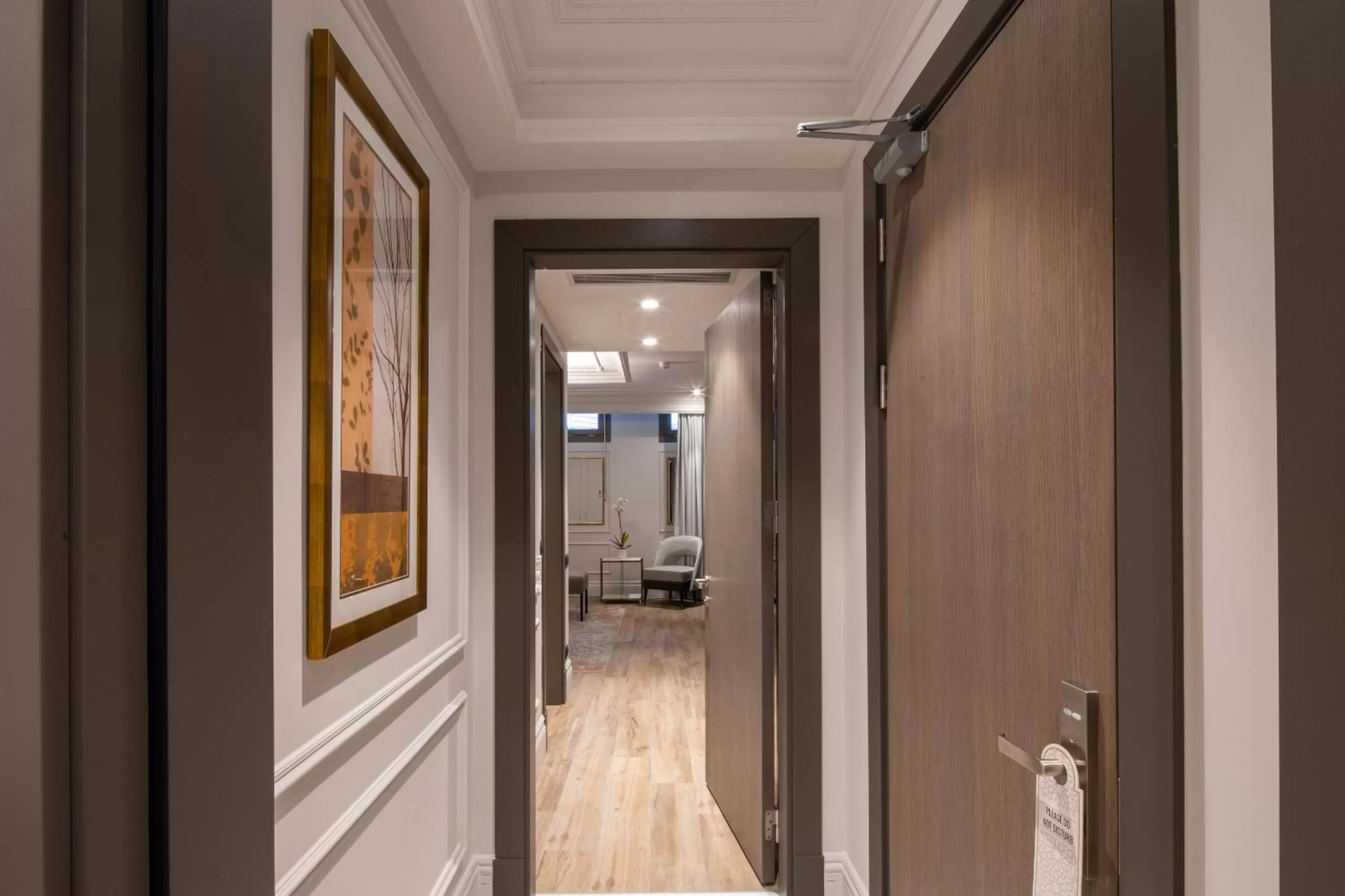 Facade/entrance in Mula Hotel