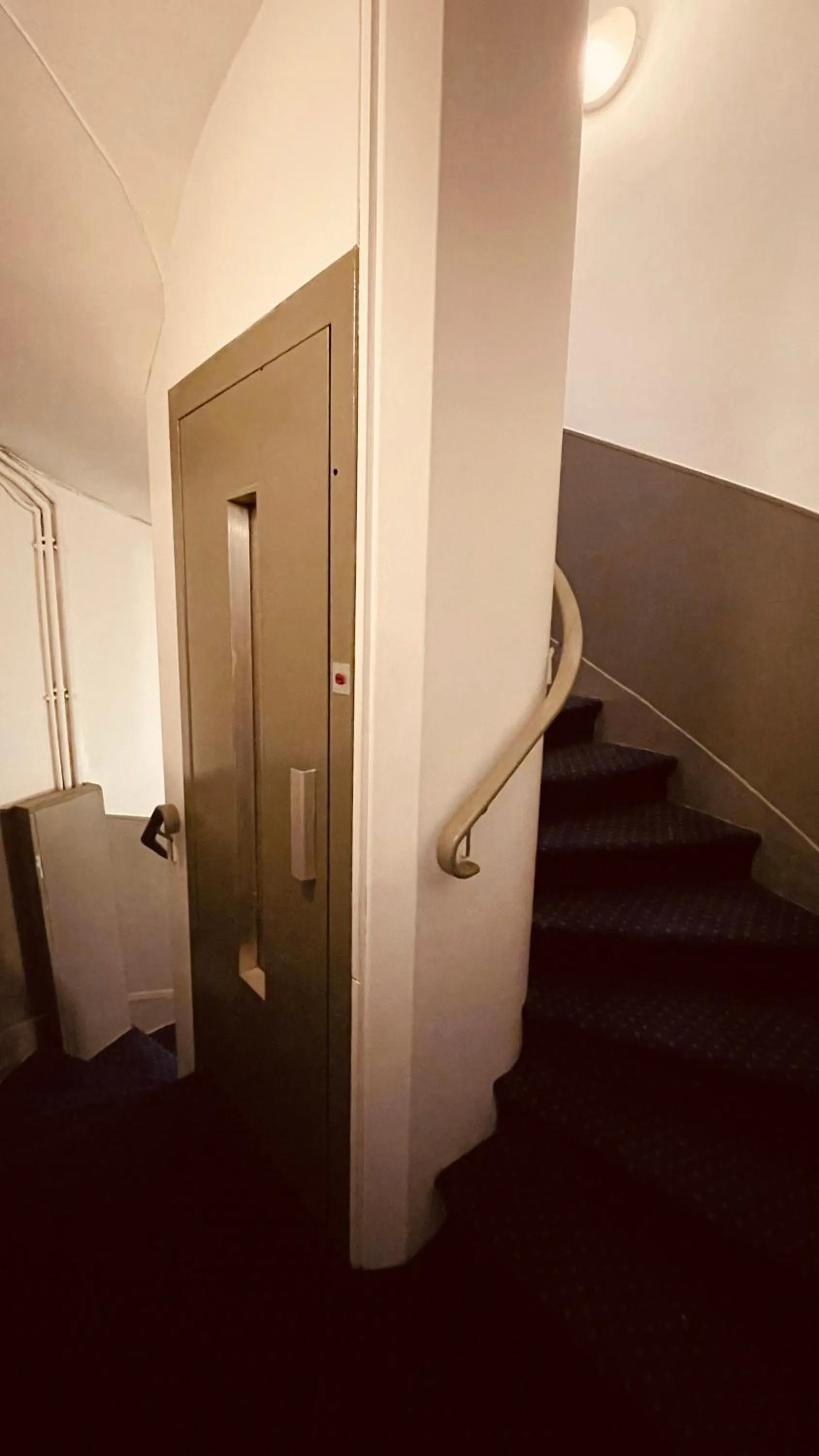 elevator in Jeff Hotel