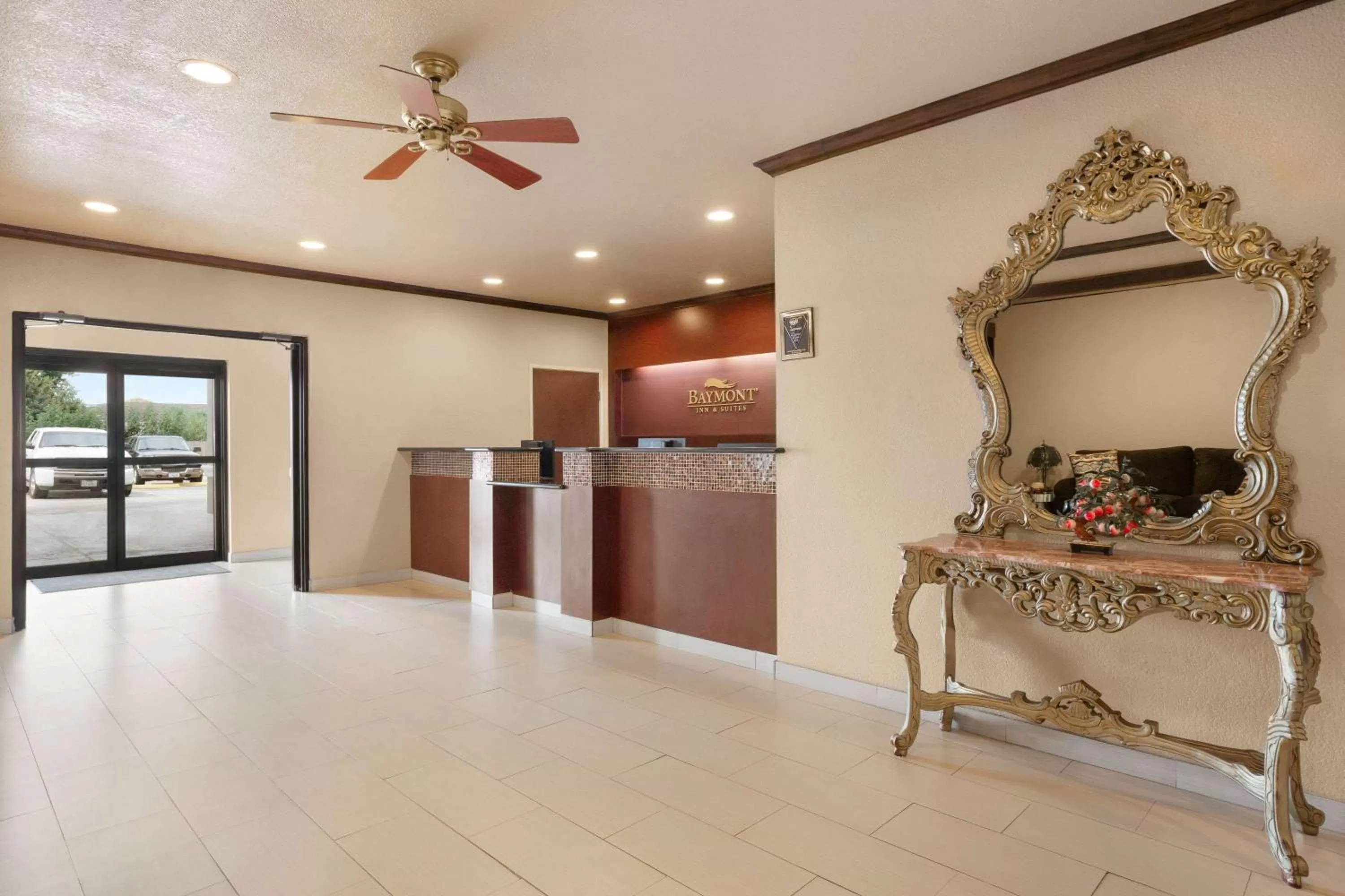 Lobby or reception in Baymont by Wyndham Clute Lake Jackson