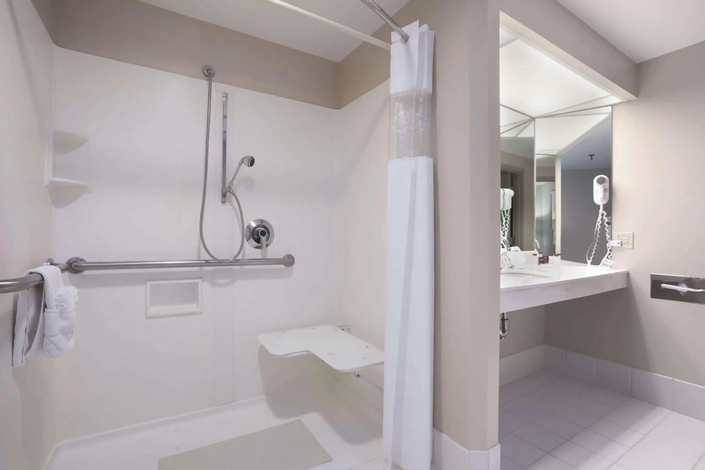 Bathroom in 41 Lakefront Hotel, Trademark Collection by Wyndham