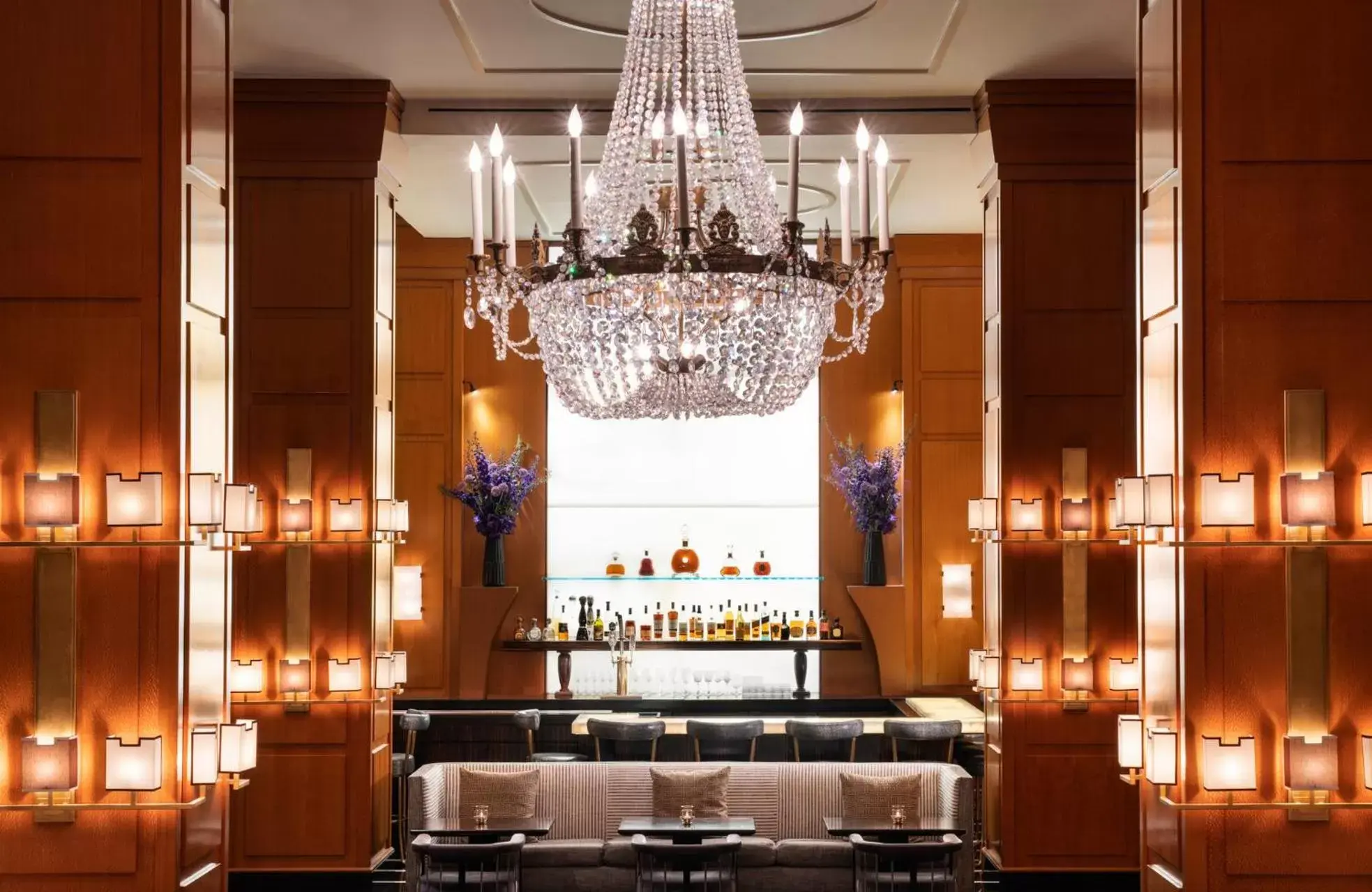 Lounge or bar in Beverly Wilshire, A Four Seasons Hotel