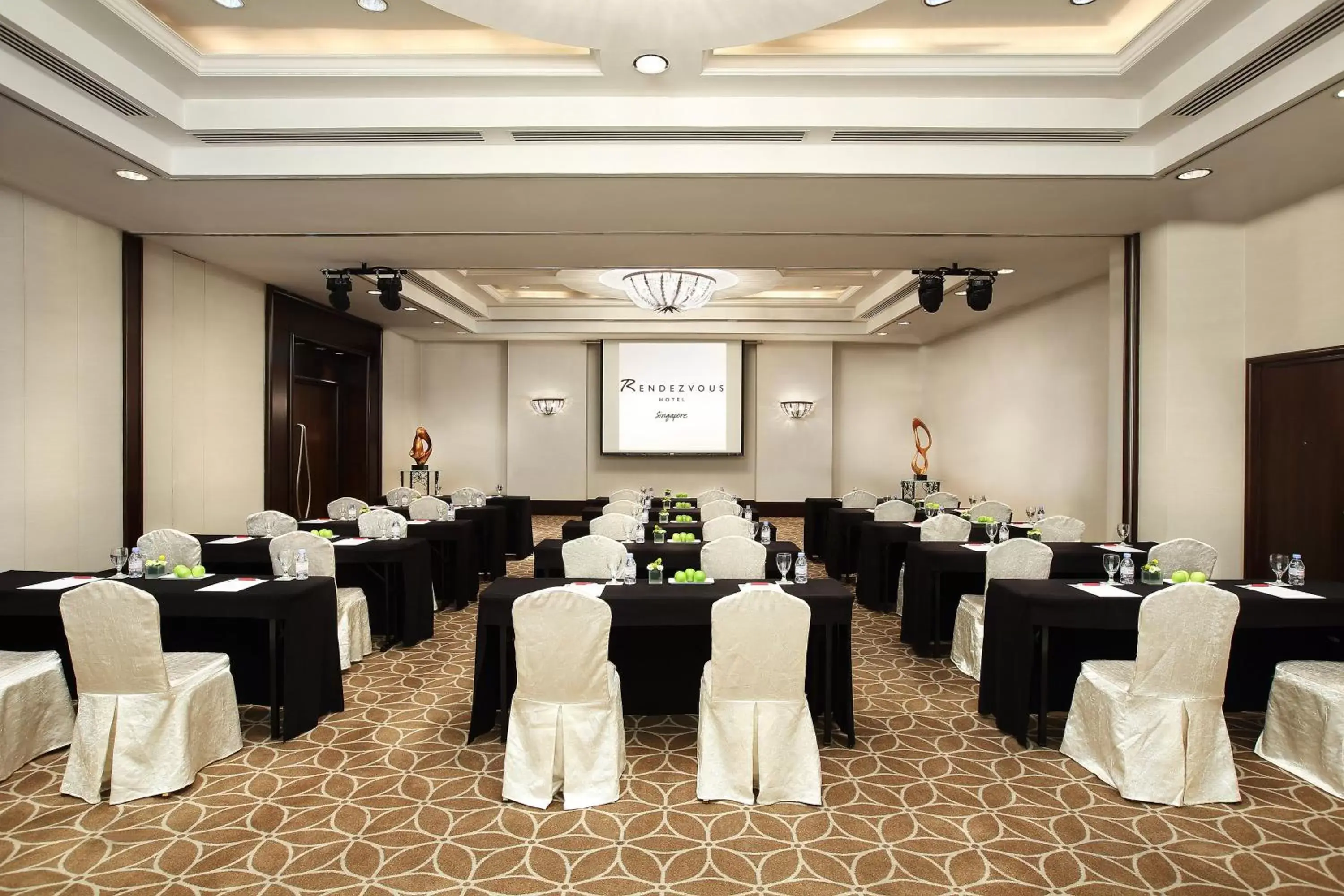 Meeting/conference room in Rendezvous Hotel Singapore by Far East Hospitality