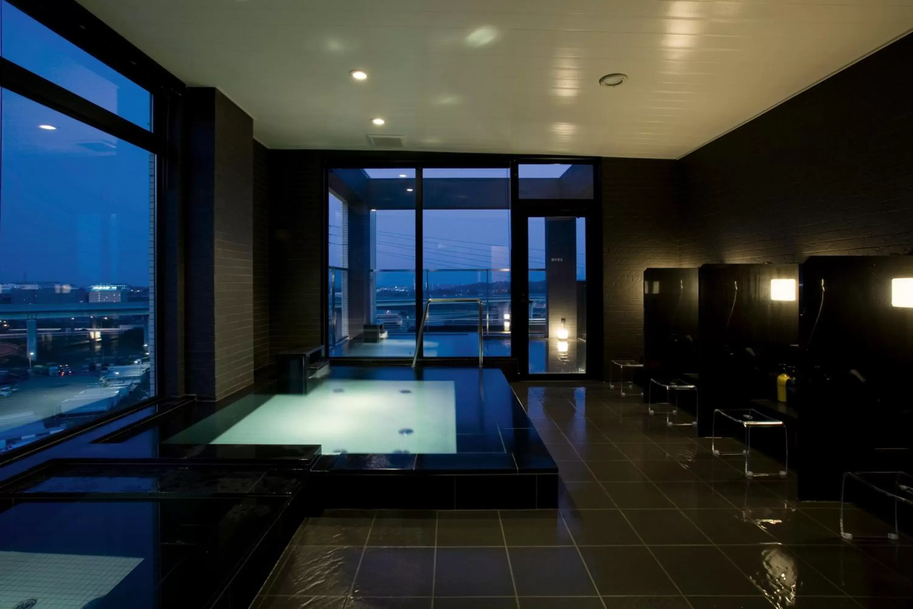 Public Bath in Candeo Hotels Kameyama