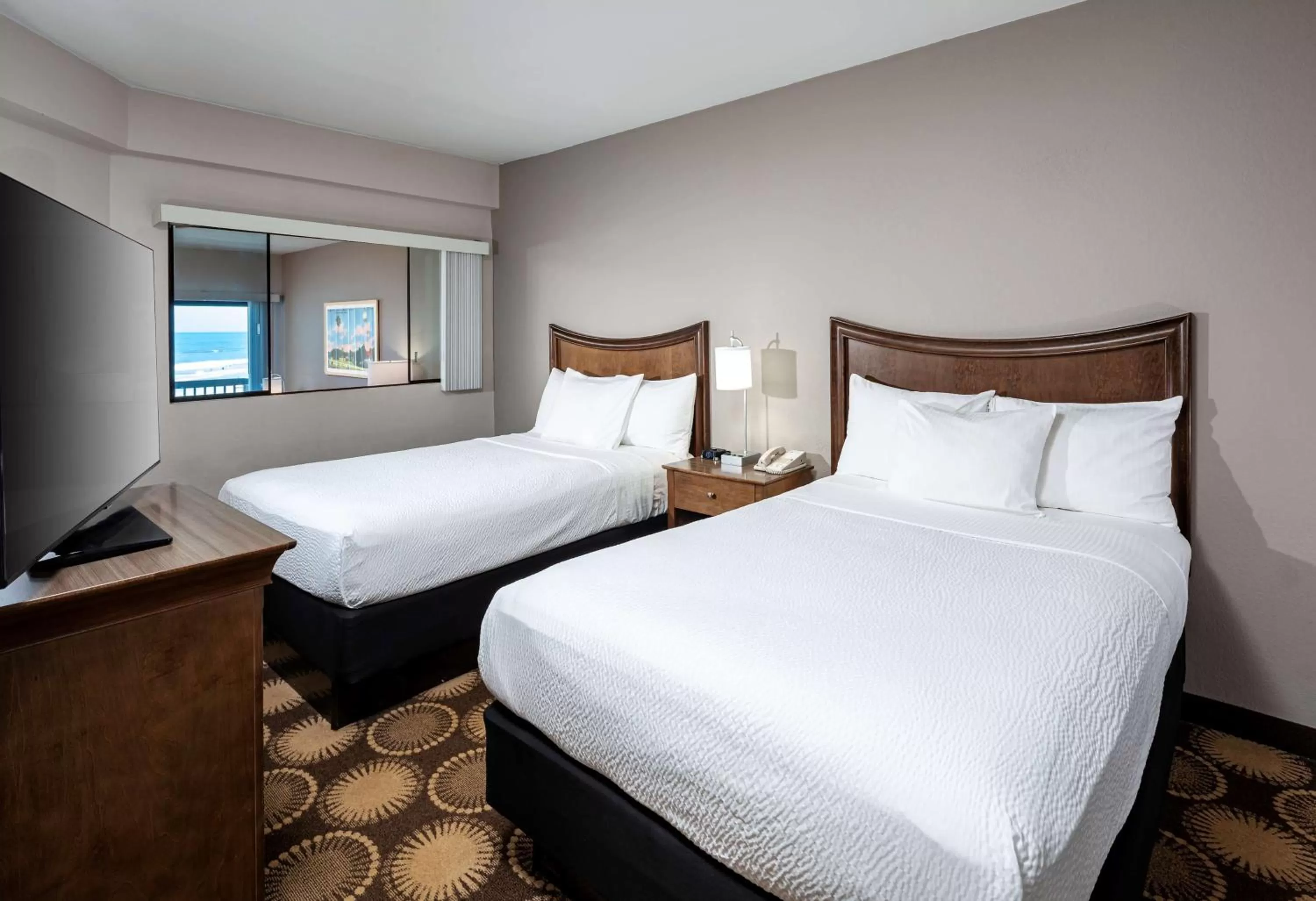 Bedroom, Bed in Best Western New Smyrna Beach Hotel & Suites