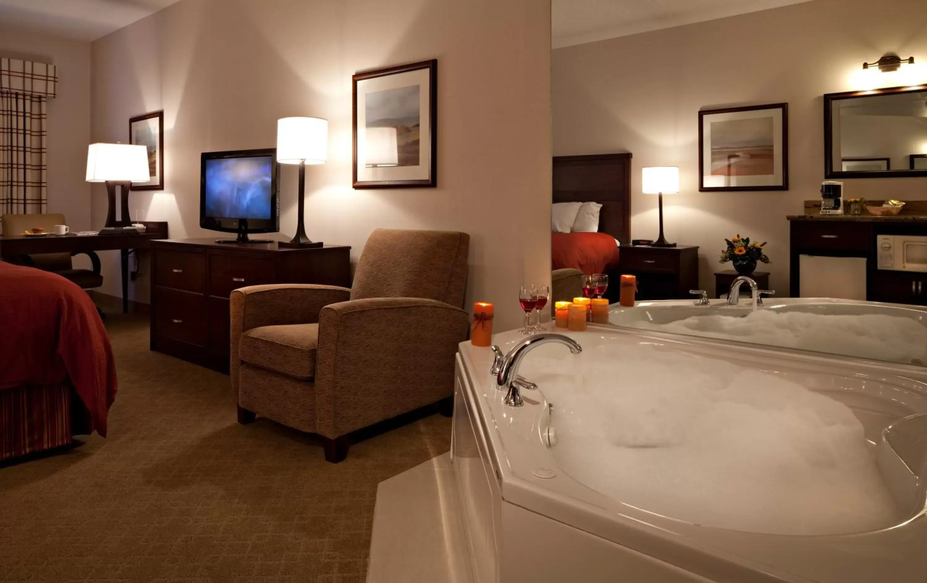 Hot Tub in Country Inn & Suites by Radisson, Calgary-Northeast