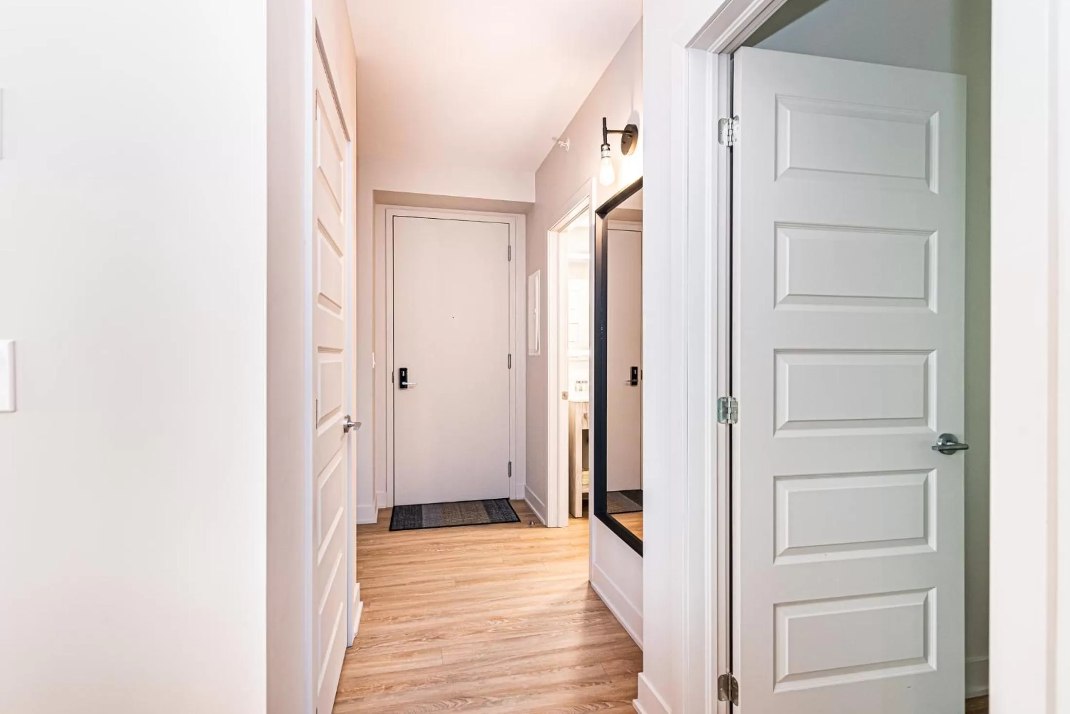 wardrobe in WERFY Luxury Apart-Hotel