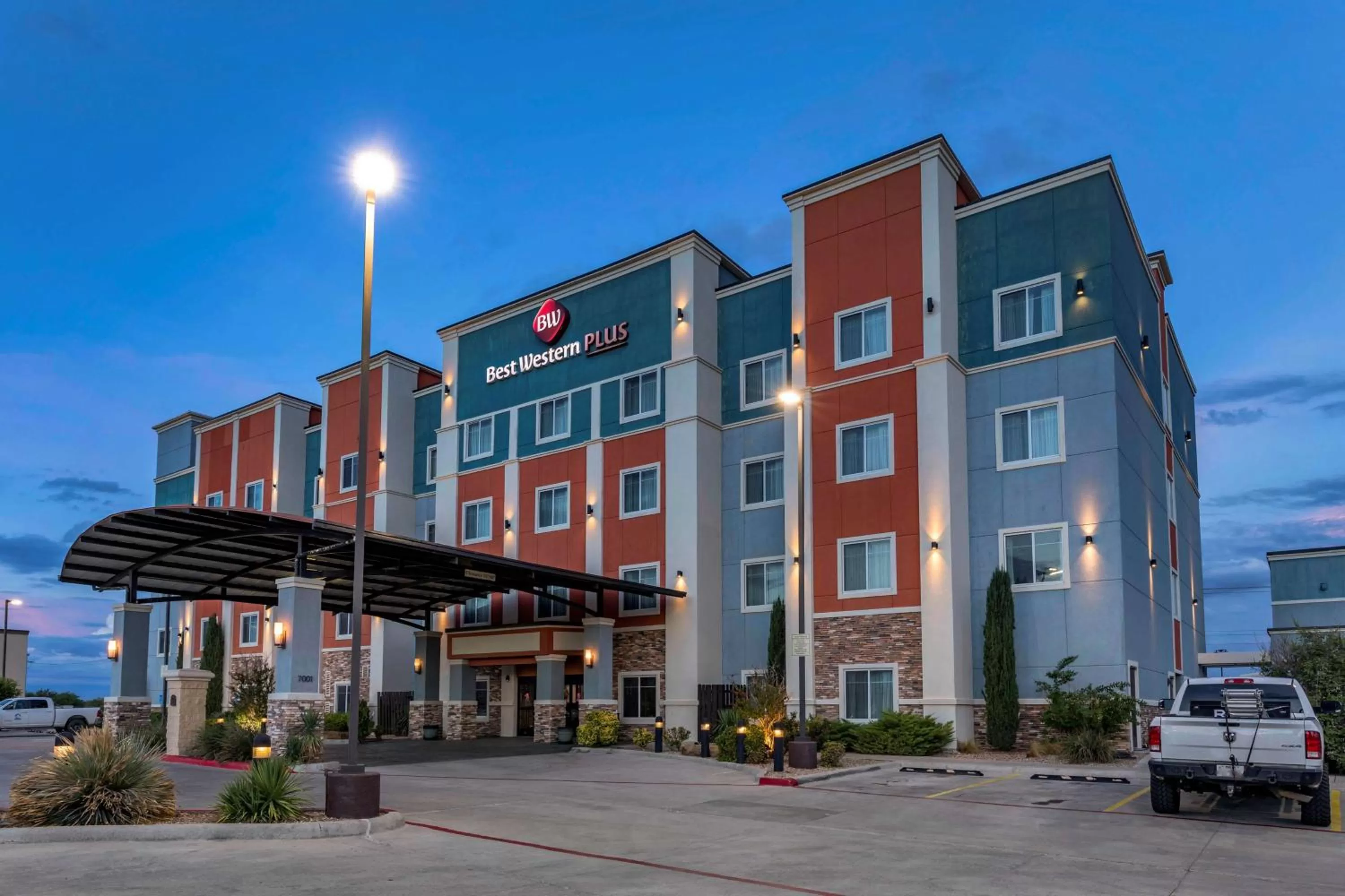 Property building in Best Western Plus North Odessa Inn & Suites