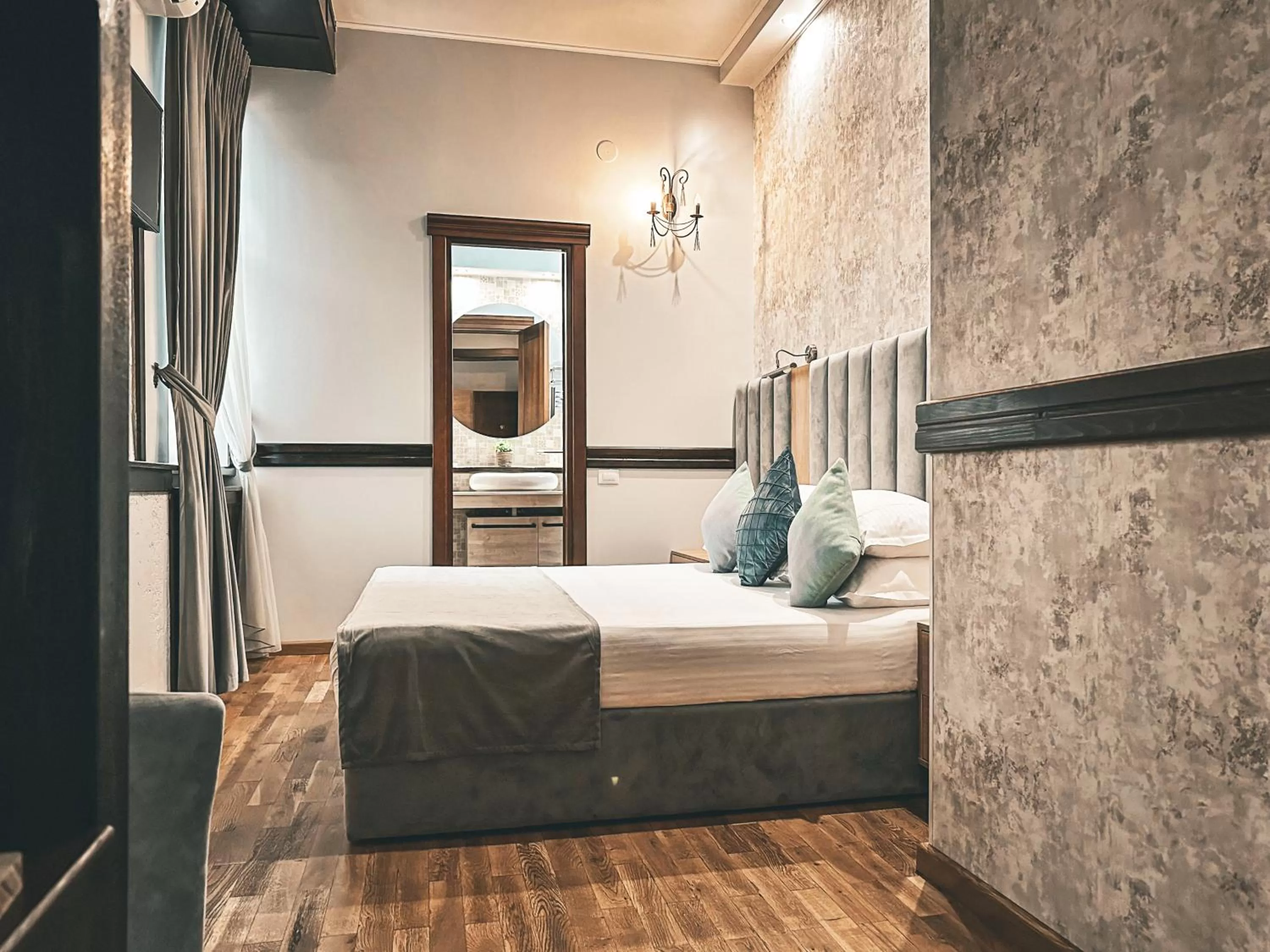 Photo of the whole room, Bed in La Strada Boutique Villa