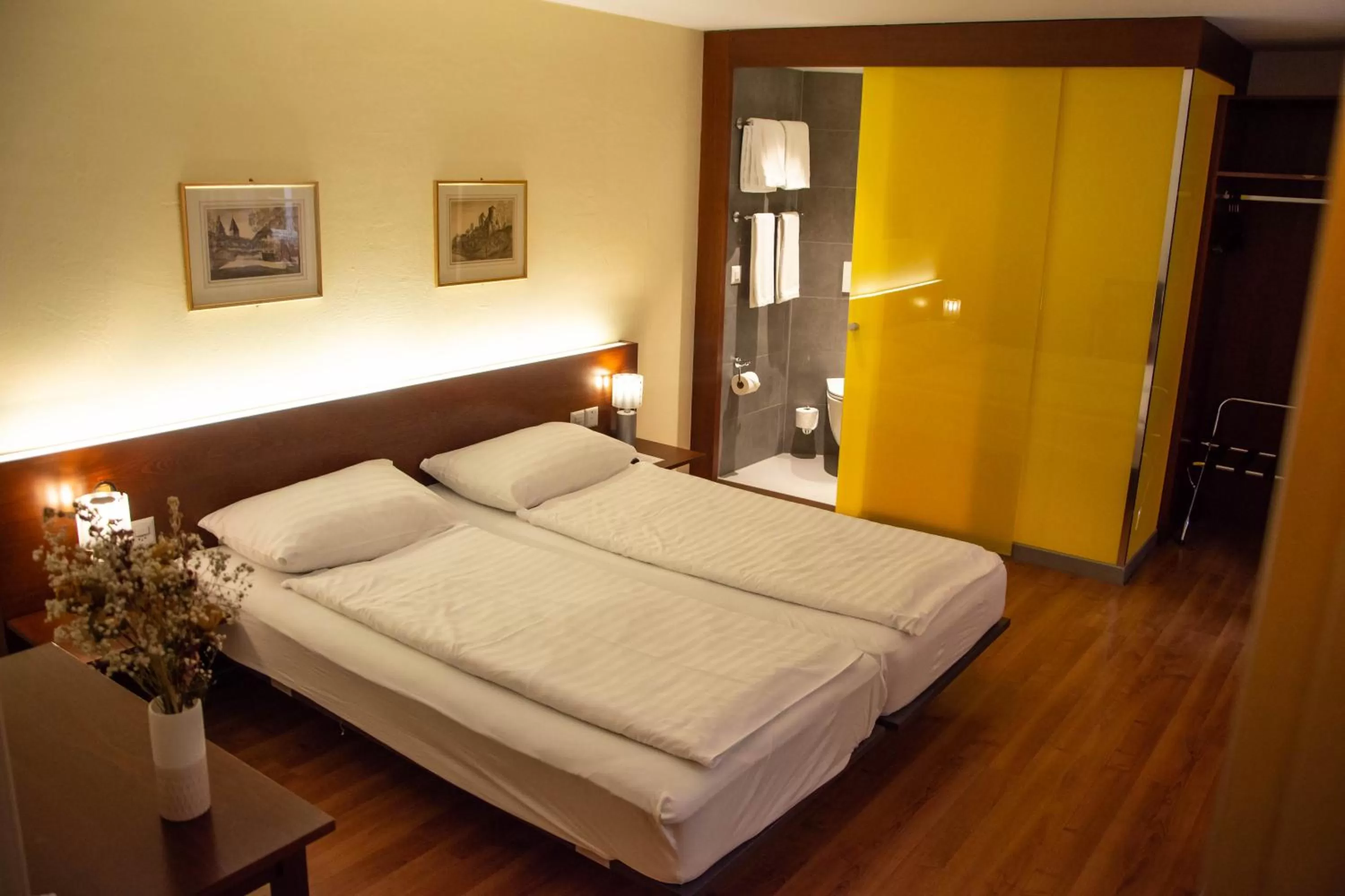 Bedroom, Bed in Goldener Schlüssel