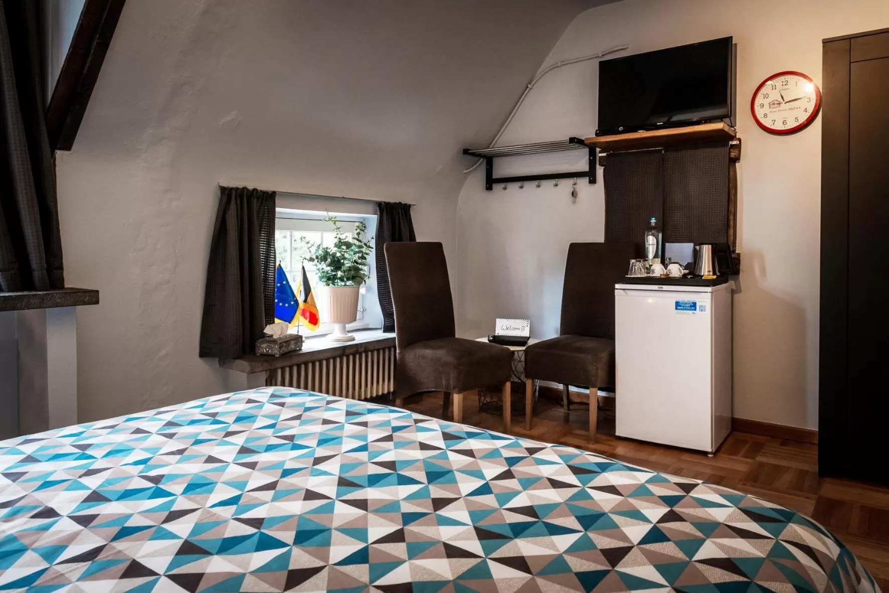 Communal lounge/ TV room, Bed in Rose House B&B