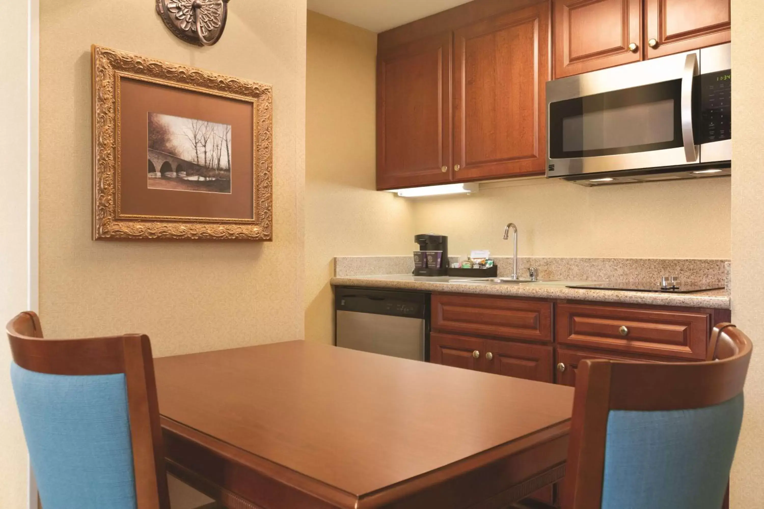 Kitchen or kitchenette, Kitchen/Kitchenette in Homewood Suites by Hilton Detroit-Troy